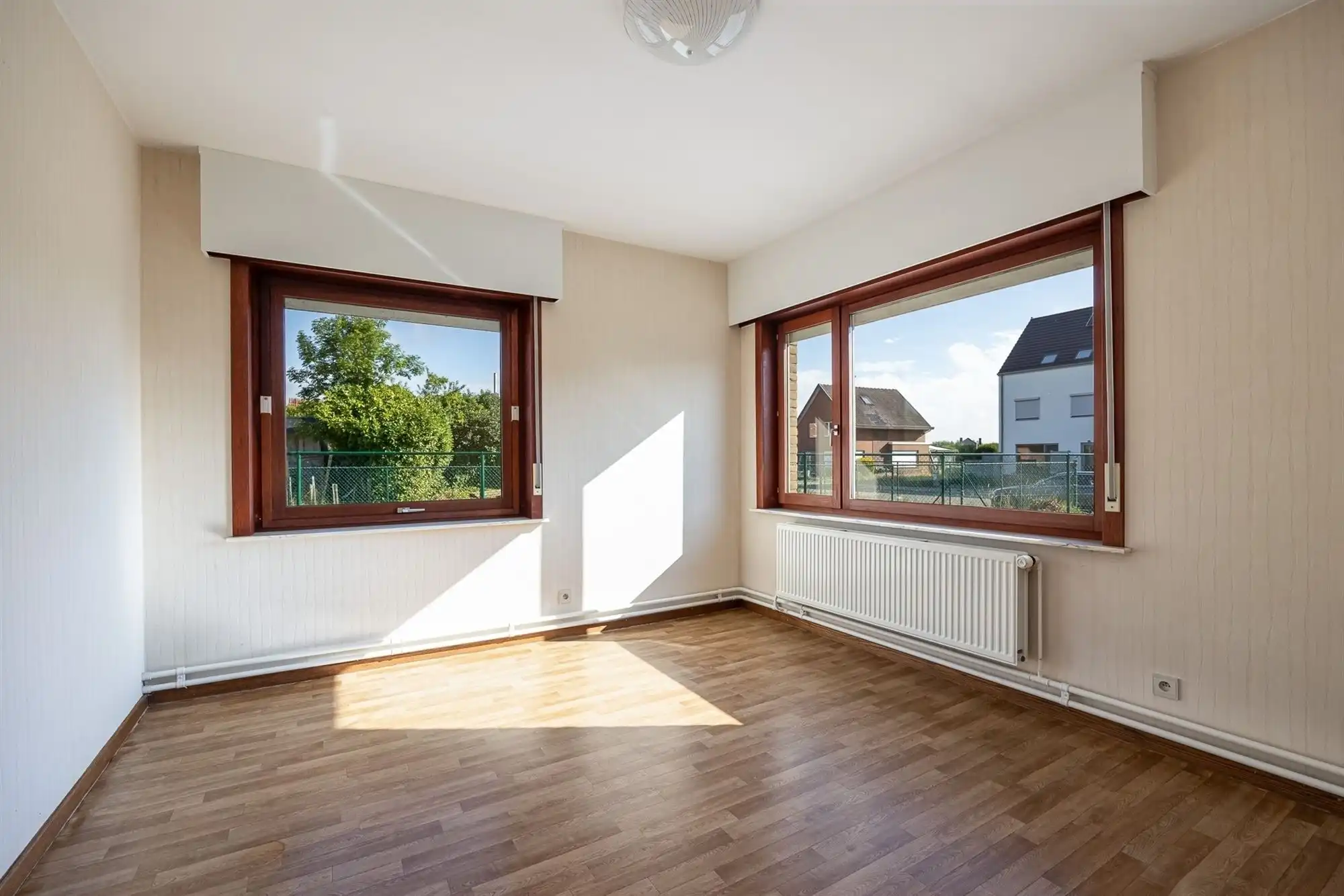 Bungalow op perceel van ca 1824m² in het groen foto 14