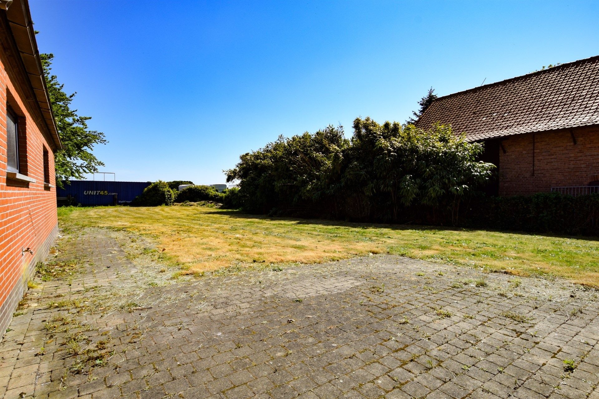 Ruime, op te frissen villa woning op een mooi perceel van 1.583m² foto 15