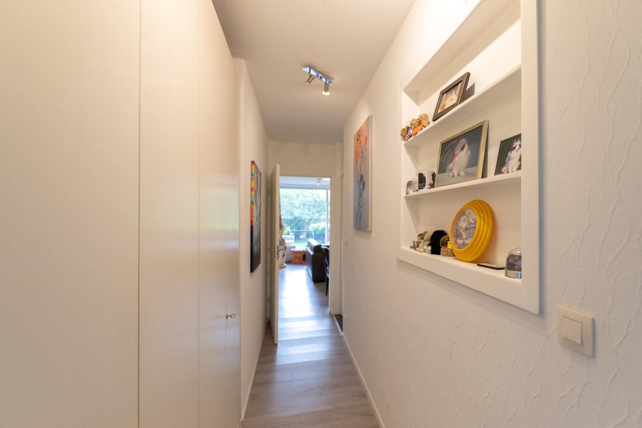 Mooi gelijkvloers appartement met veel lichtinval foto 11