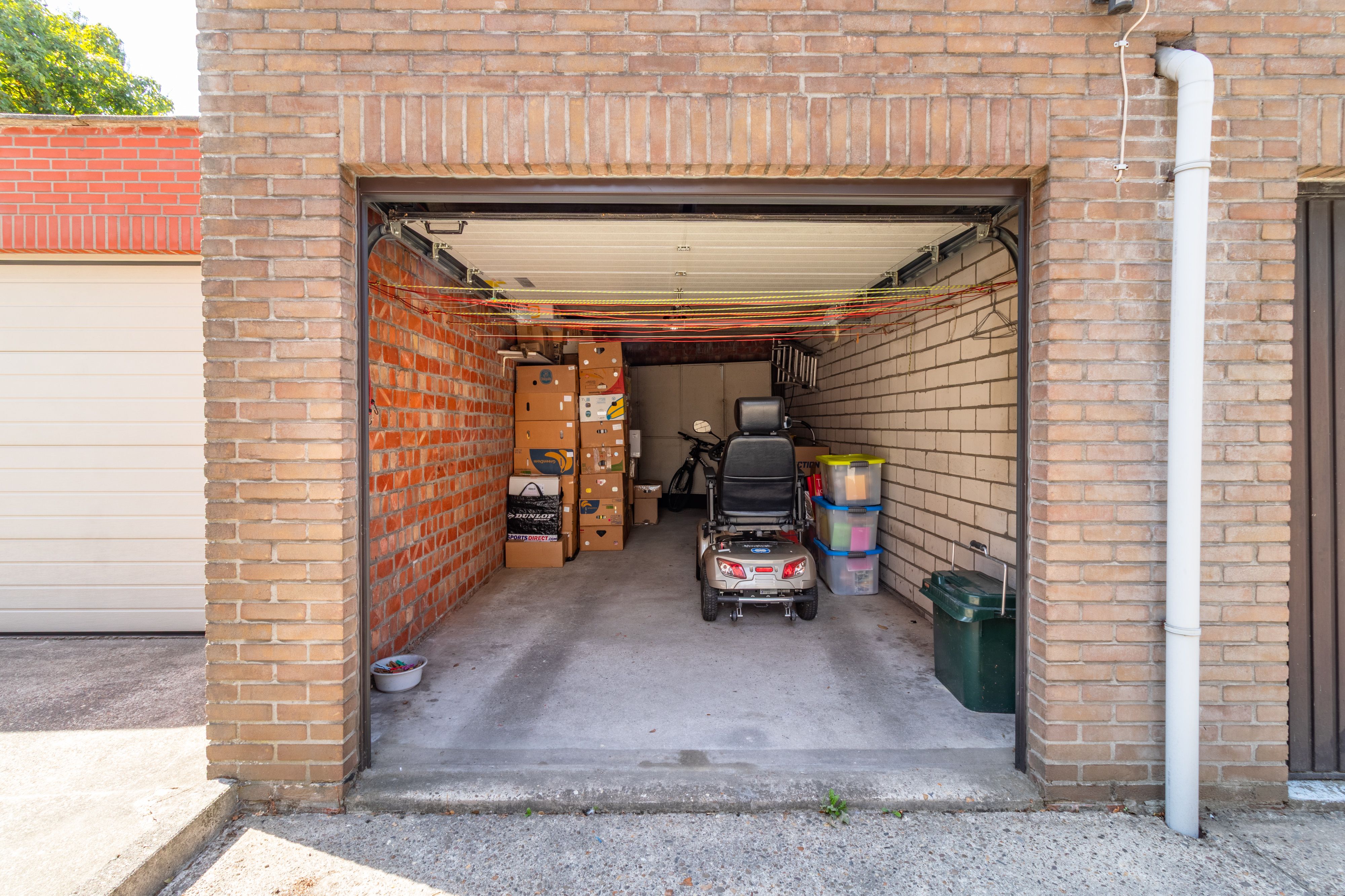Praktisch appartement met garagebox en twee terrassen foto 12