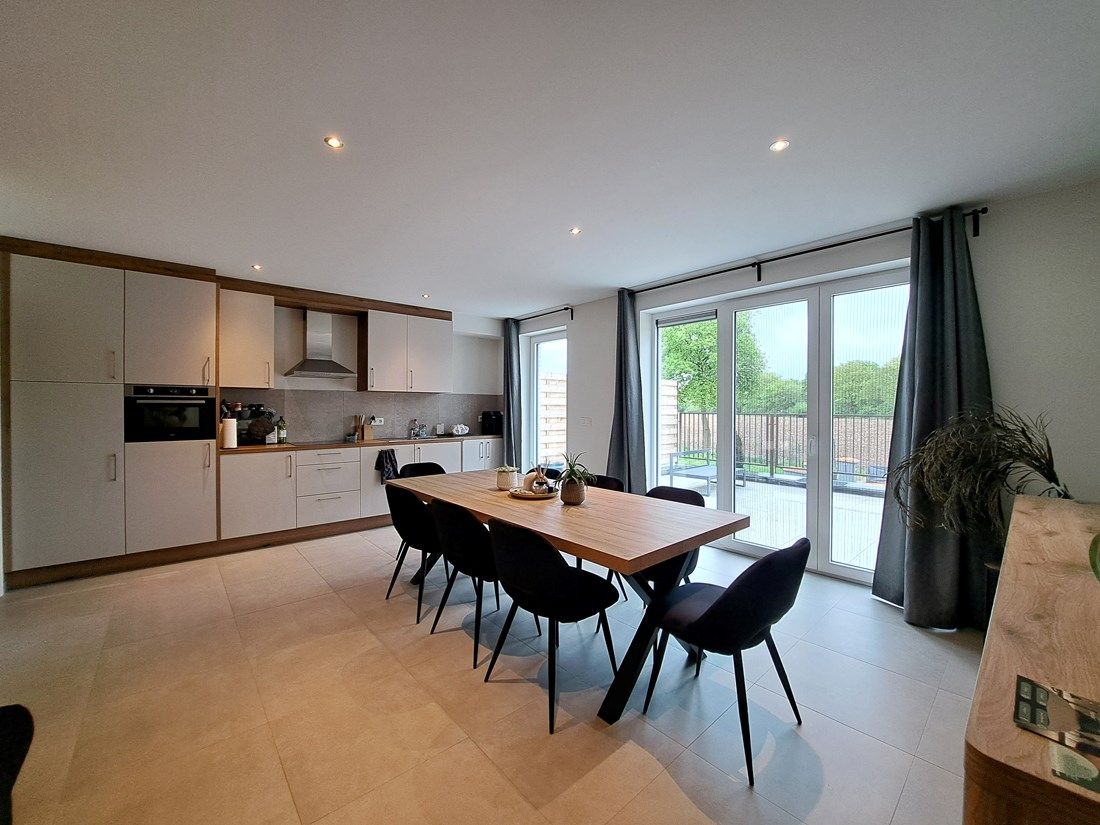 Mooi ruim energiezuinig gelijkvloers appartement te Dilsen-Stokkem foto 6