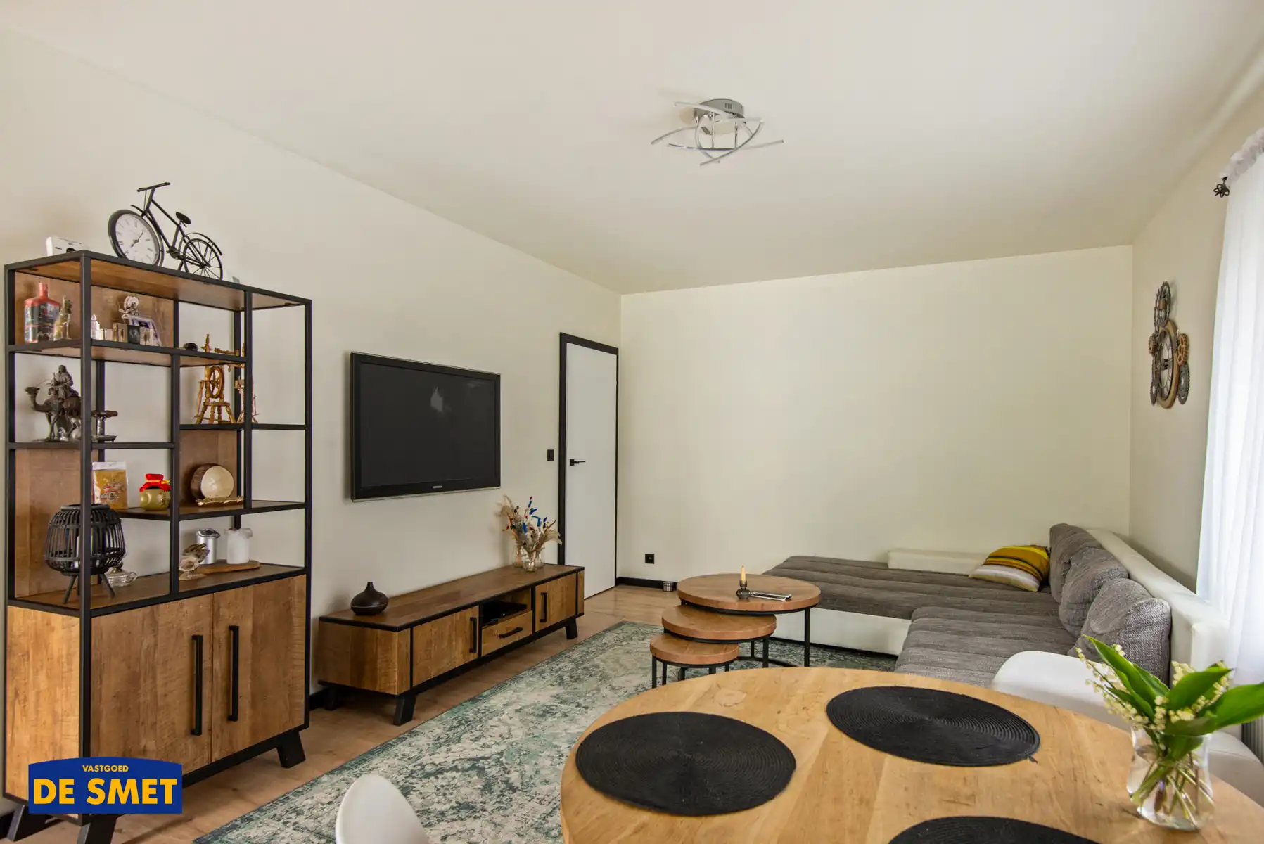 Luxueuze, volledig vernieuwde HOB met tuin en garage + oprit foto 8