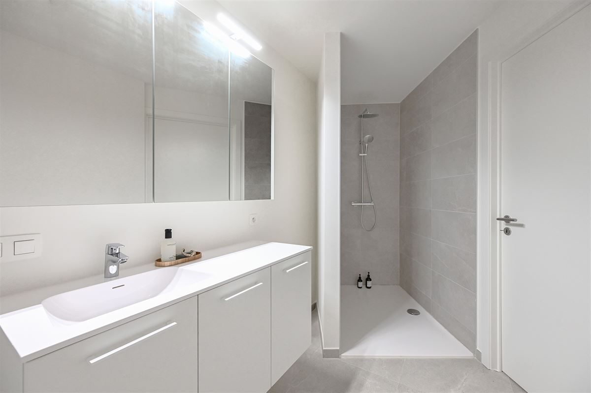 Stijlvol nieuwbouw 3 slaapkamerappartement (137m²) in project Zilverkwartier foto 18