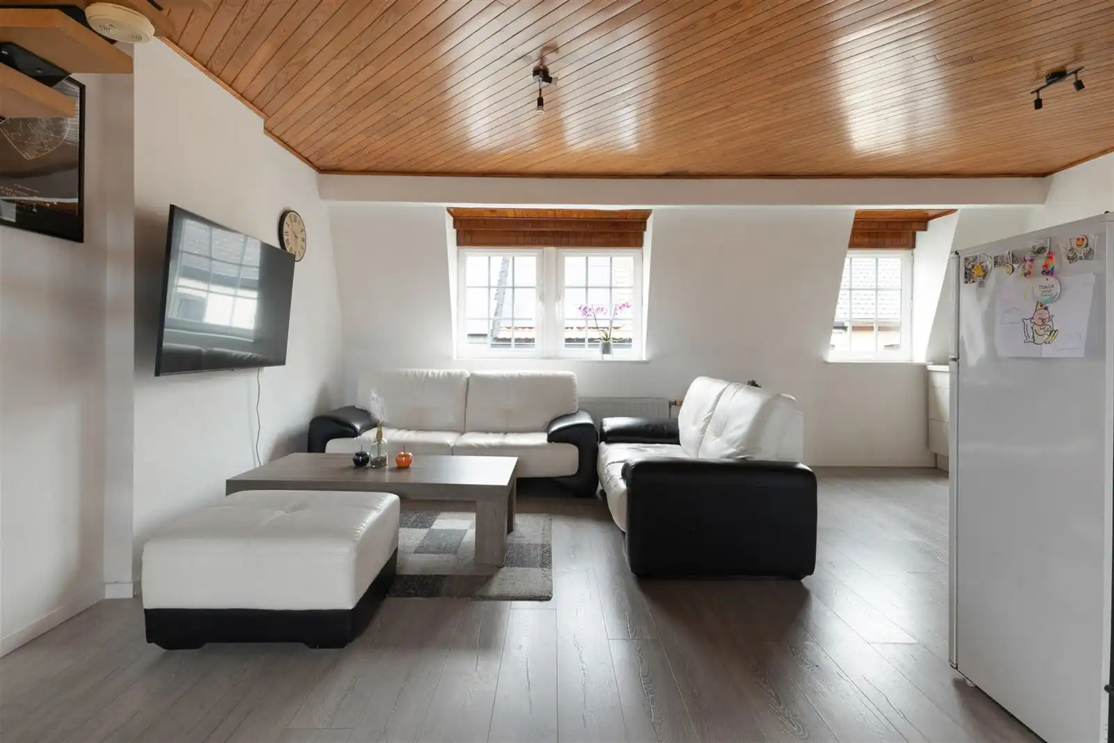 Ruim herenhuis in hartje Aalst foto 22