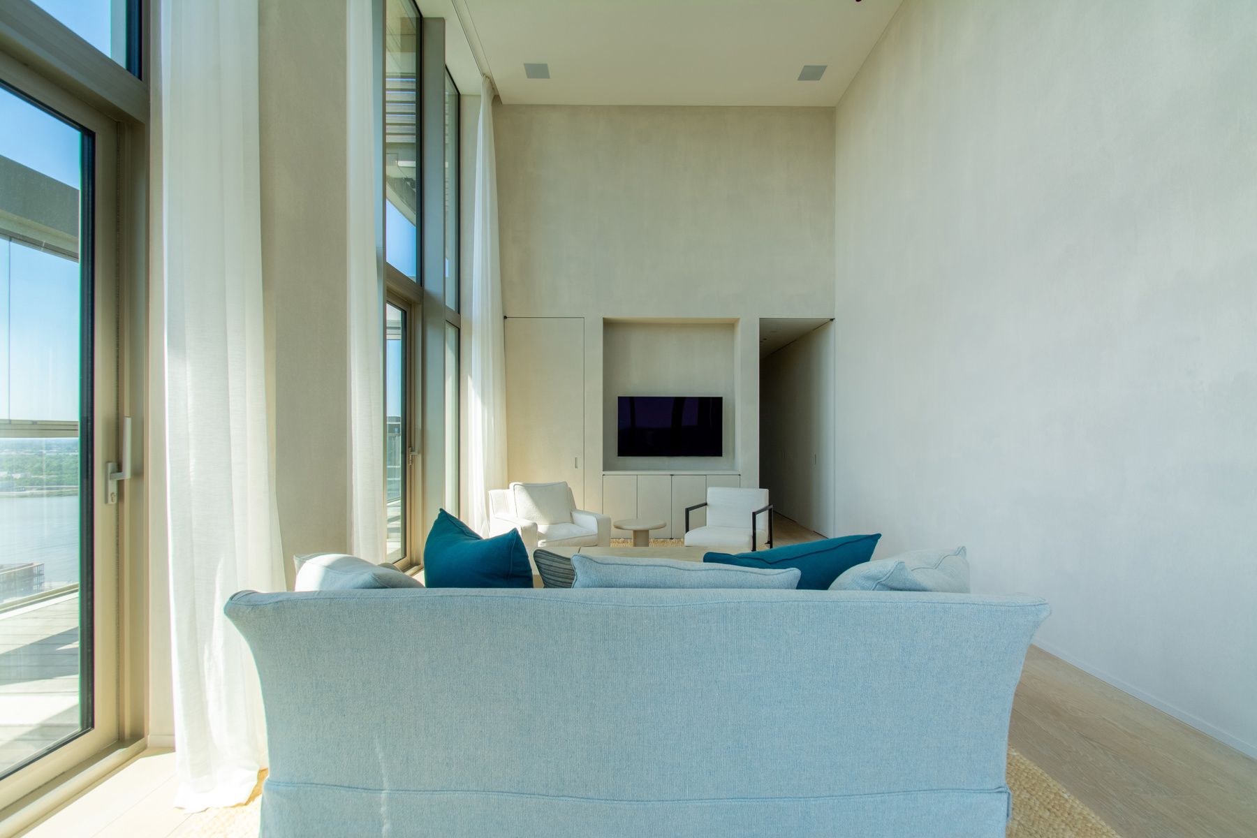Exclusief wonen op grote hoogte in hartje Nieuw Zuid foto 3