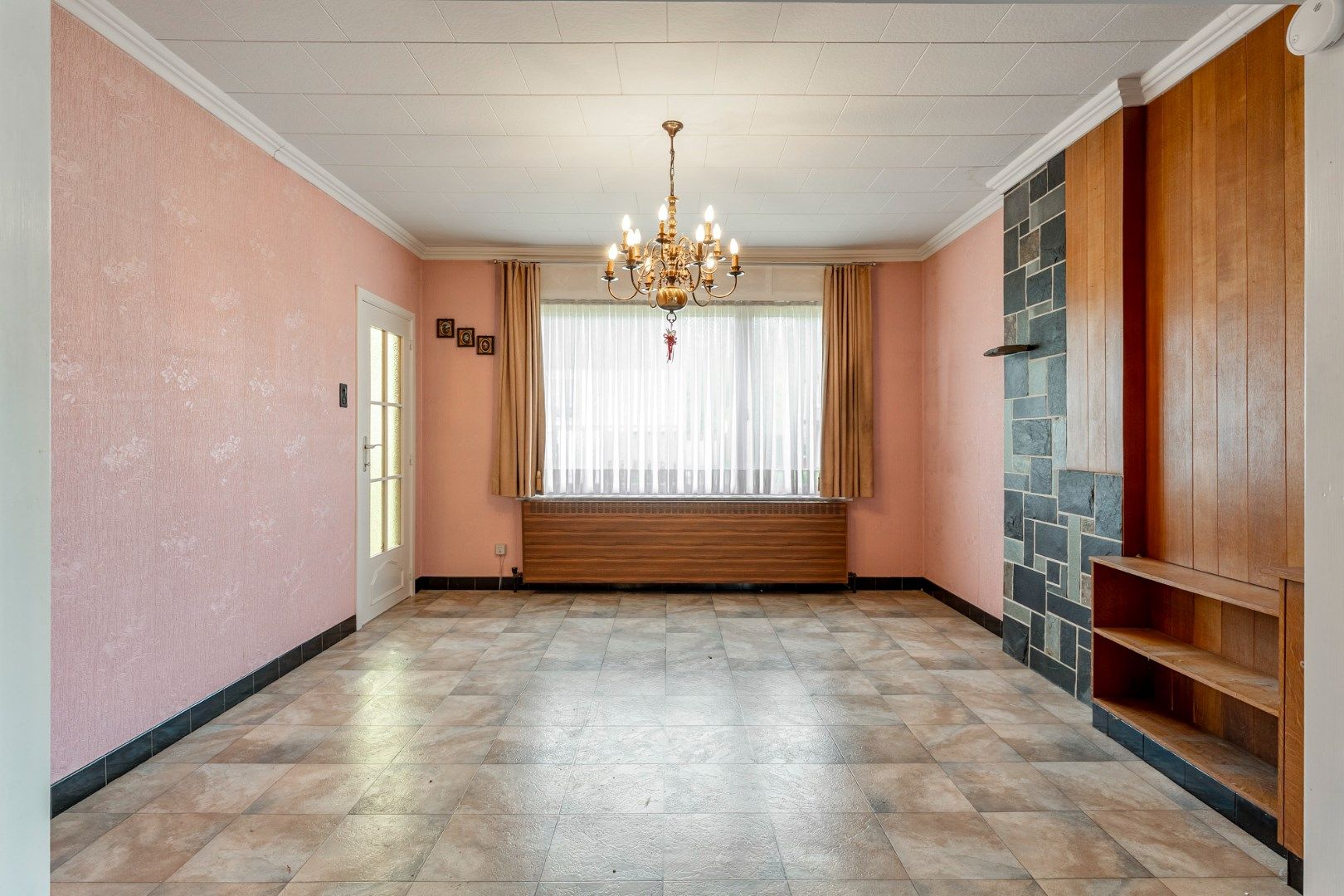 Te renoveren vrijstaande woning op een gunstig gelegen perceel van 12a 07ca vlakbij het centrum foto 10