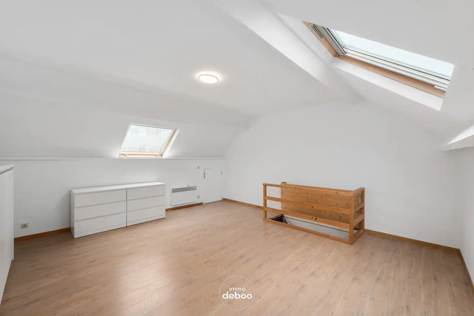 Verzorgde rijwoning met ruime garage foto 16