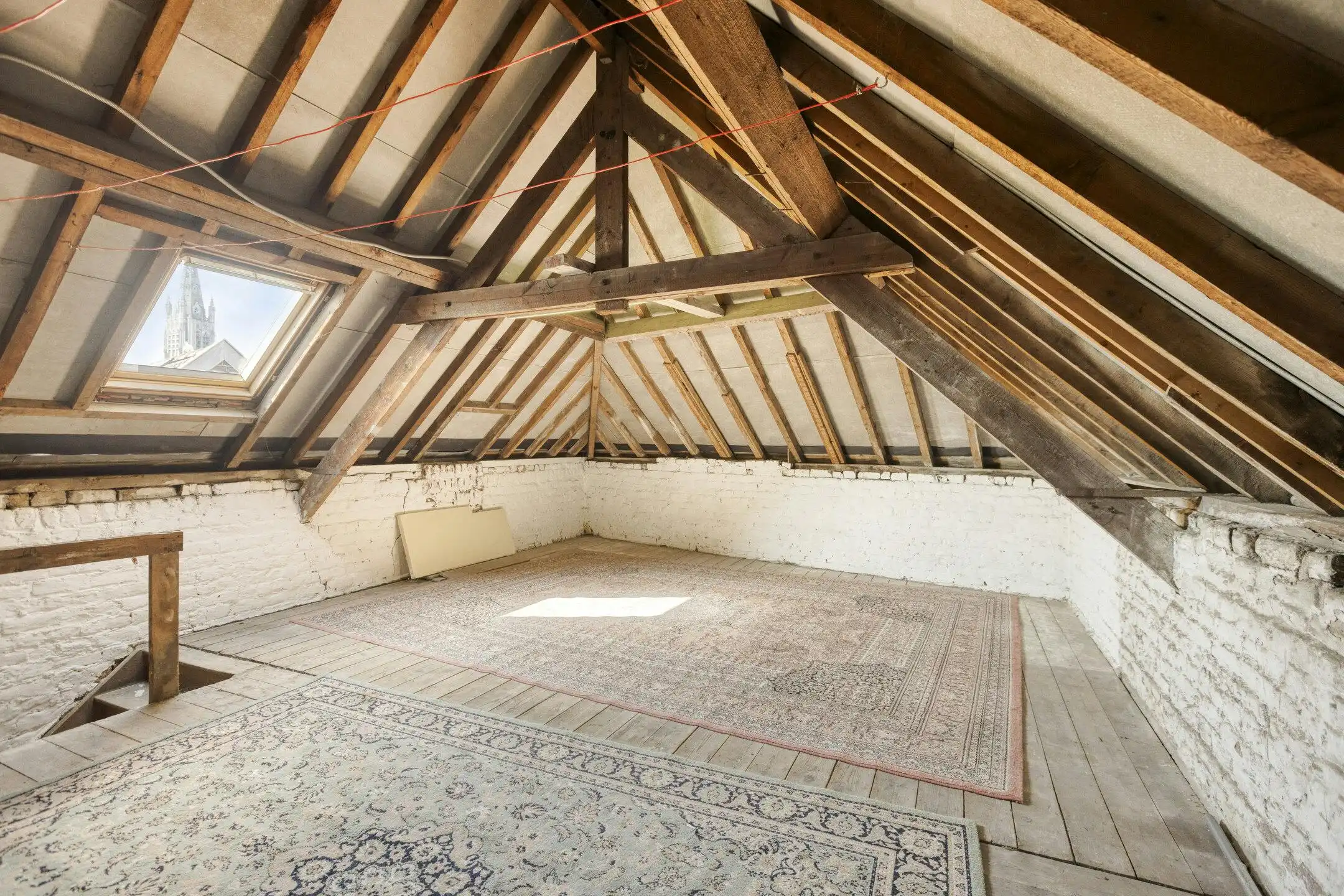 Instapklaar huis te koop in Ieper centrum foto 23