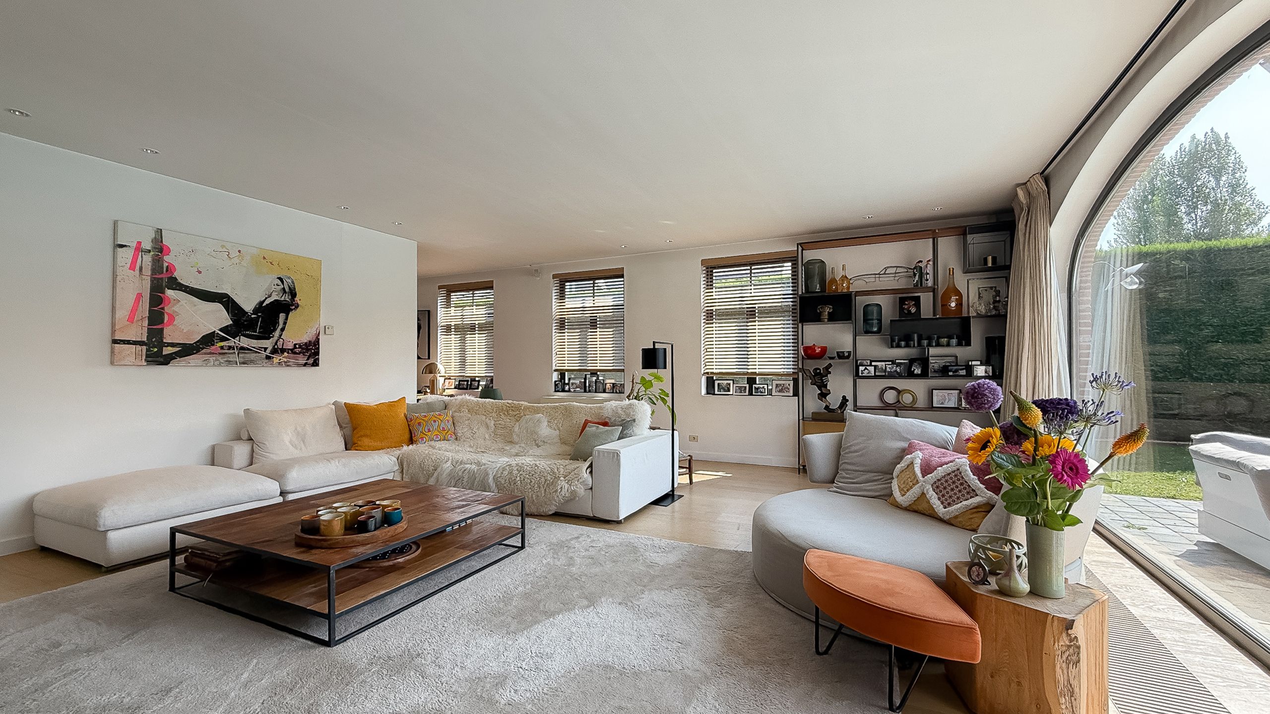 Exclusieve villa met zwembad, gelegen in een groene omgeving foto 7