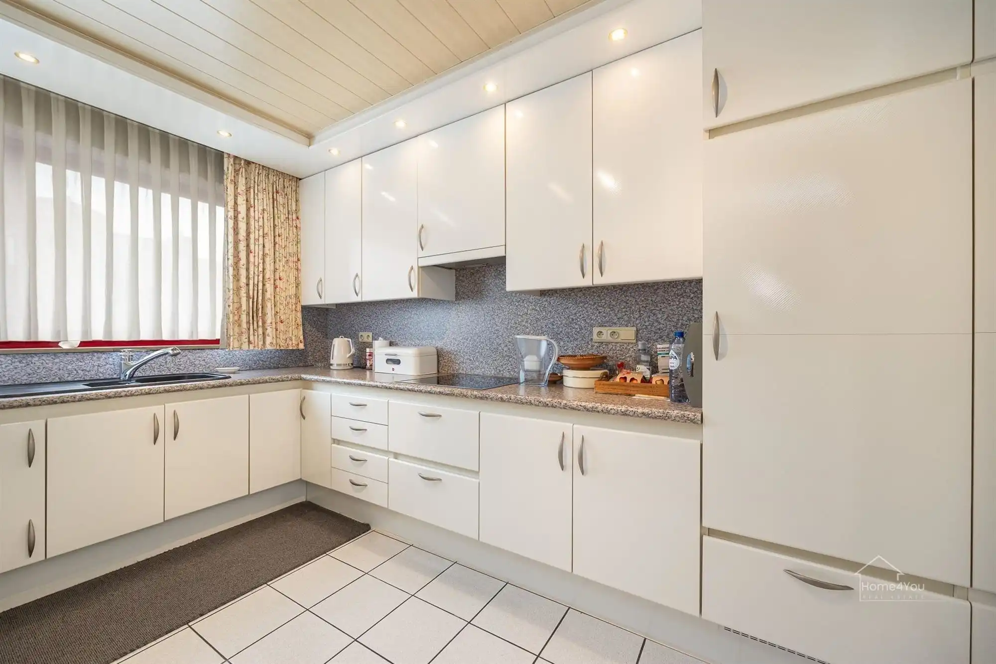 Lichtrijk en instapklaar 2-slaapkamerappartement met EPC B foto 6