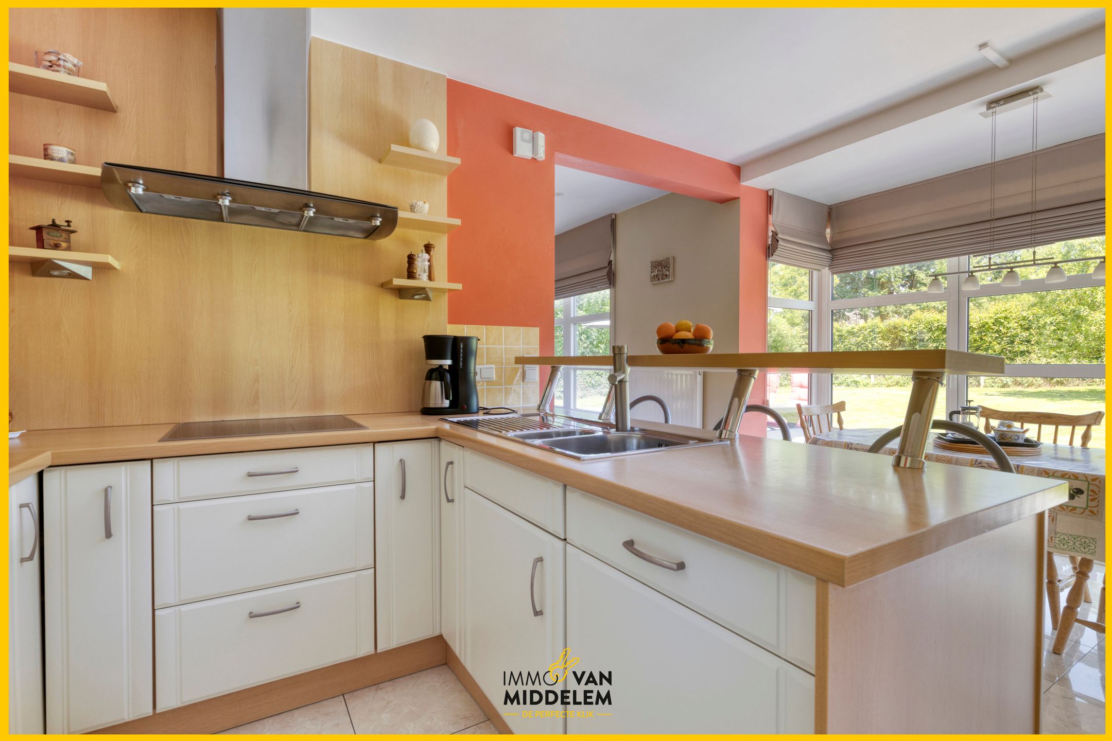 INSTAPKLARE WONING MET 4 KAMERS, ZWEMBAD, GARAGE EN TUIN foto 6