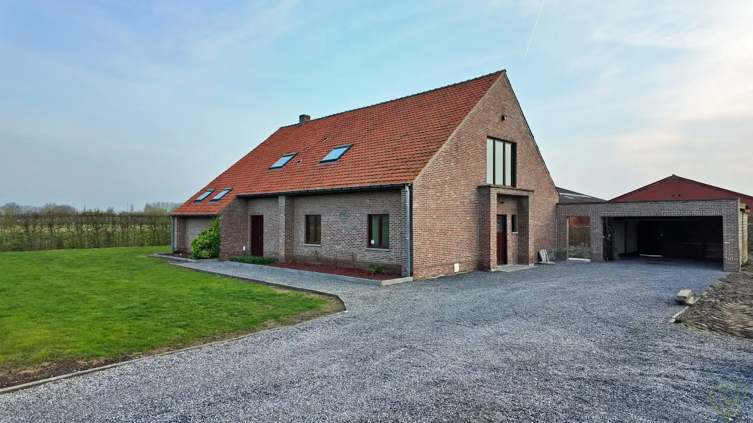 Ruime alleenstaande woning in fermettestijl op landelijke ligging te Zomergem! foto 25