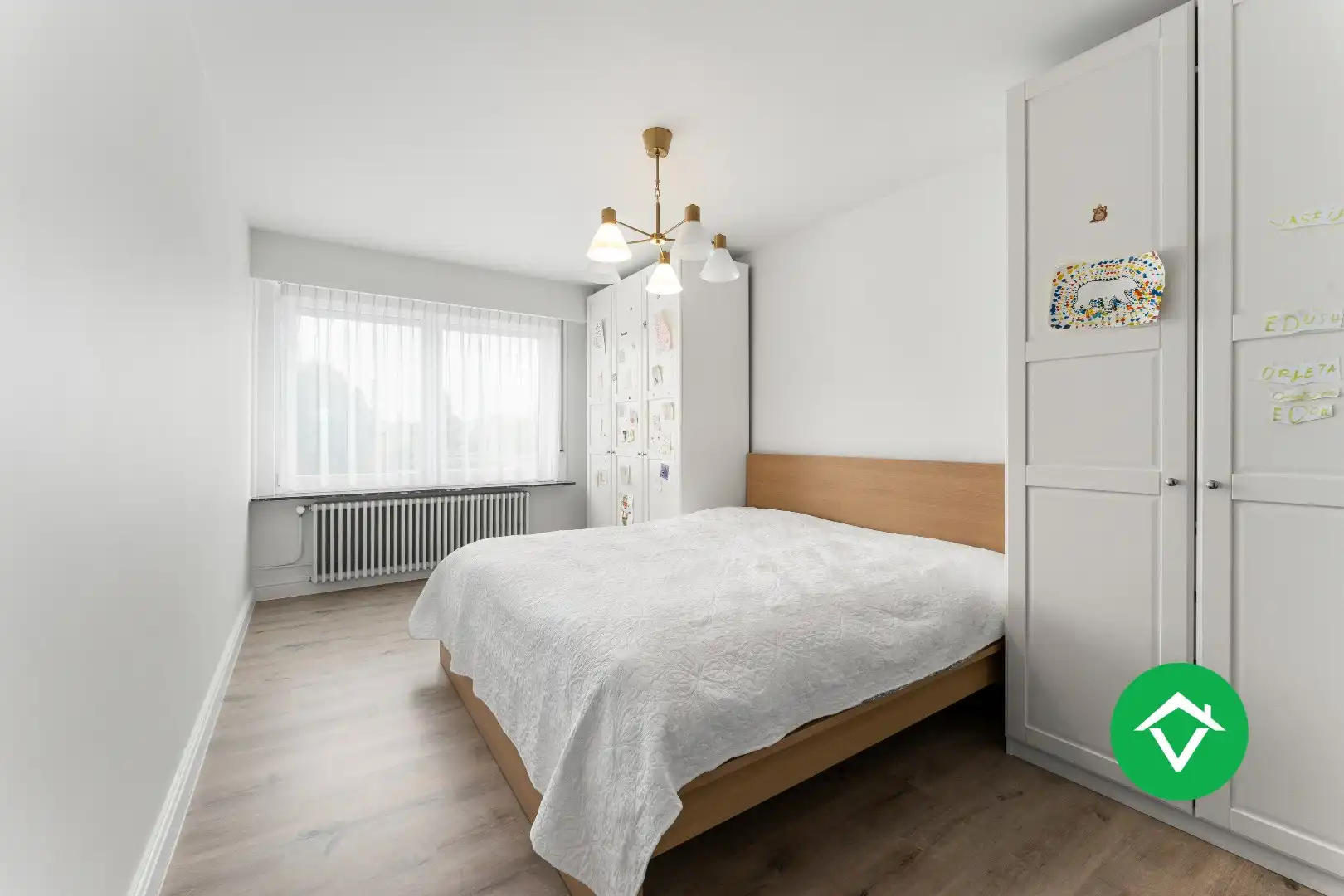 Ruime, instapklare woning met 5 slaapkamers, tuin en garage te Roeselare foto 18