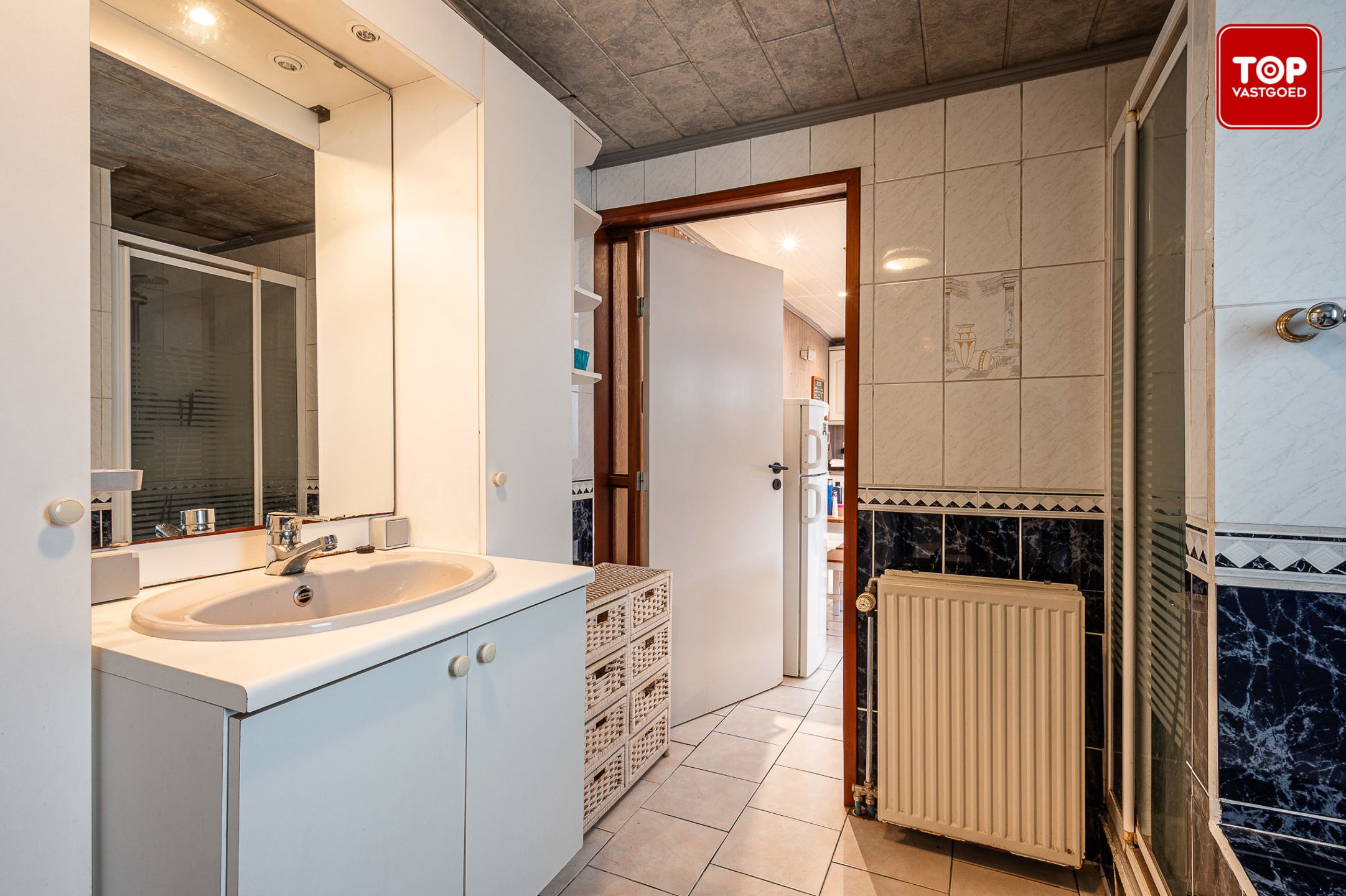 Charmante woning nabij het centrum van Drongen foto 11