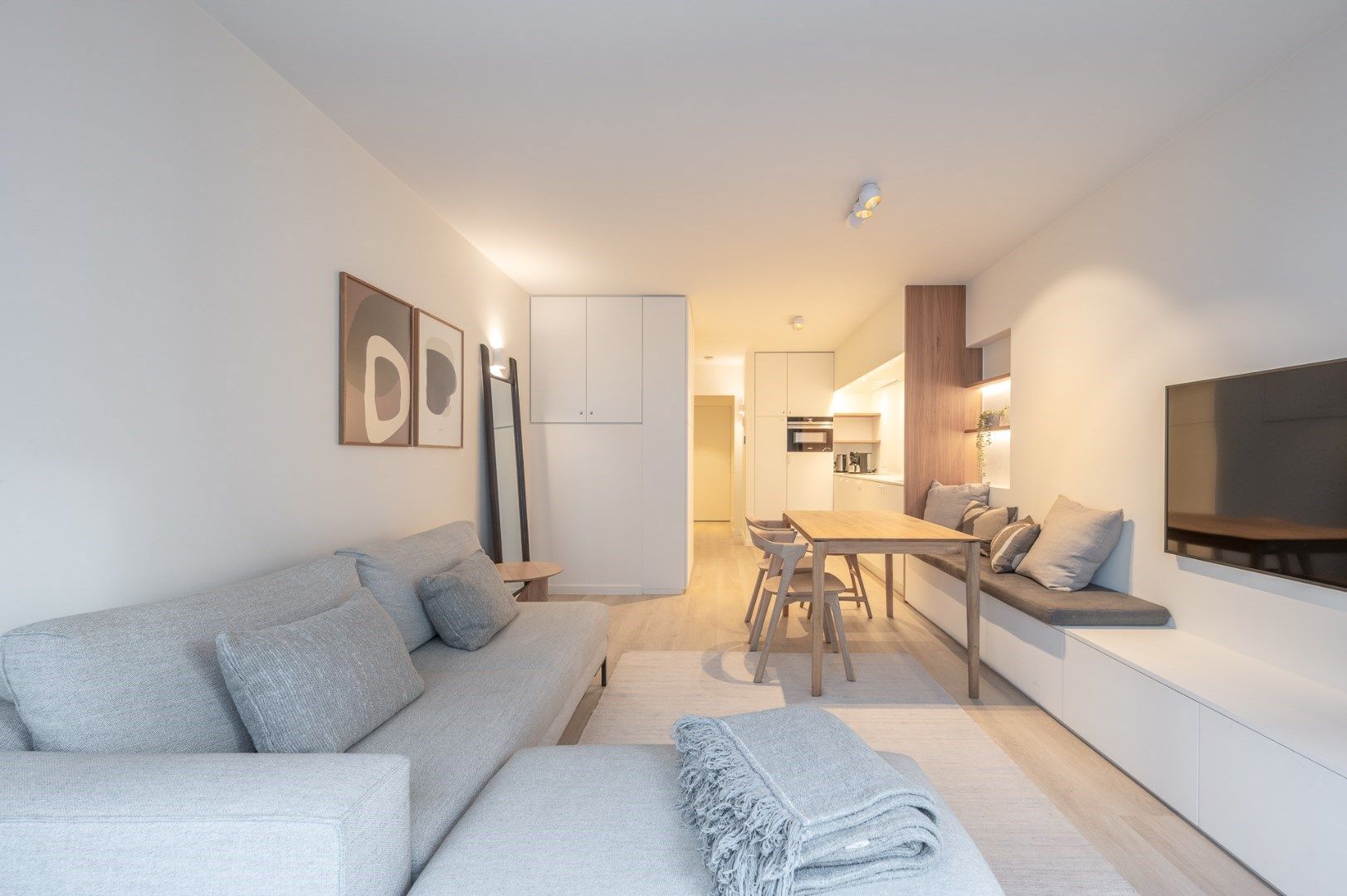 Gerenoveerd 1-slaapkamer appartement met zijdelings zeezicht in het Zoute foto 2