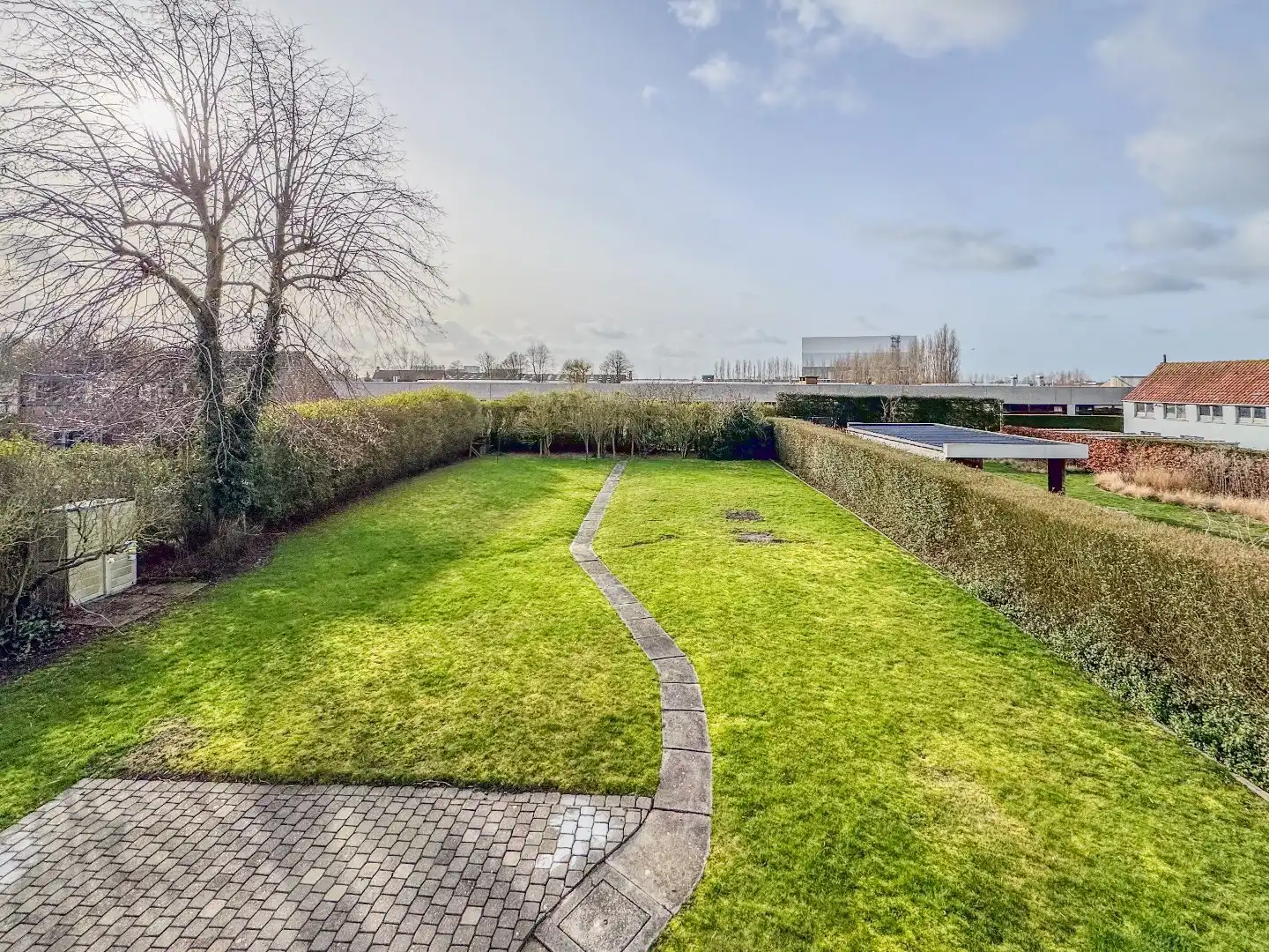 Villa met 3 slaapkamers, garage en tuin op 920m² foto 15