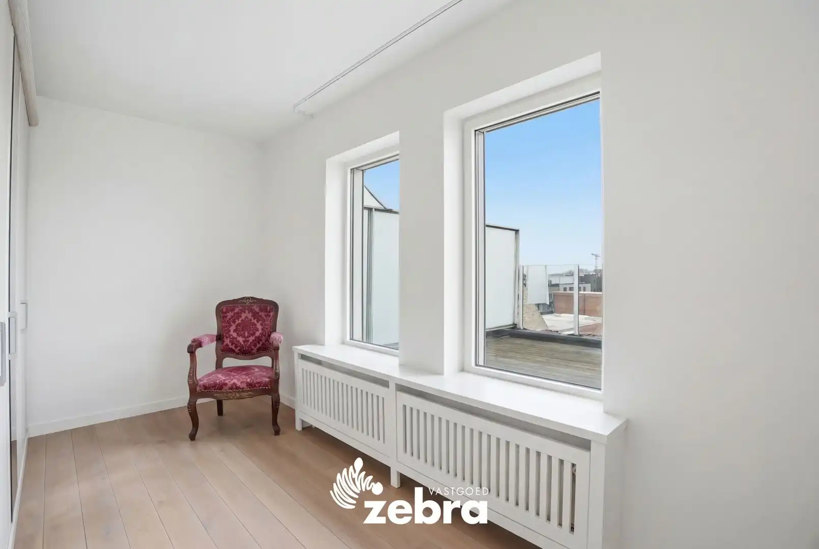 Penthouse met 2 slaapkamers op 191 m² in hartje Roeselare! foto 9