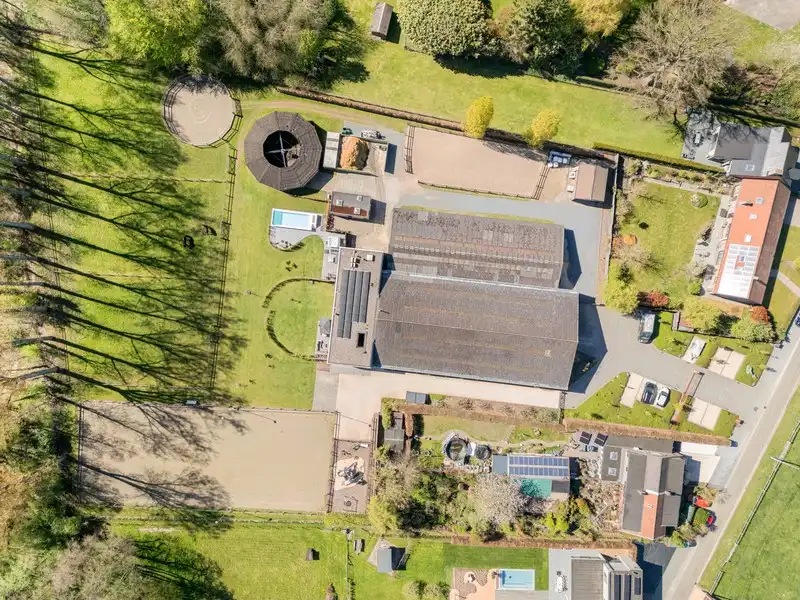 Moderne villa met hippisch complex op 15.856m²  foto 24