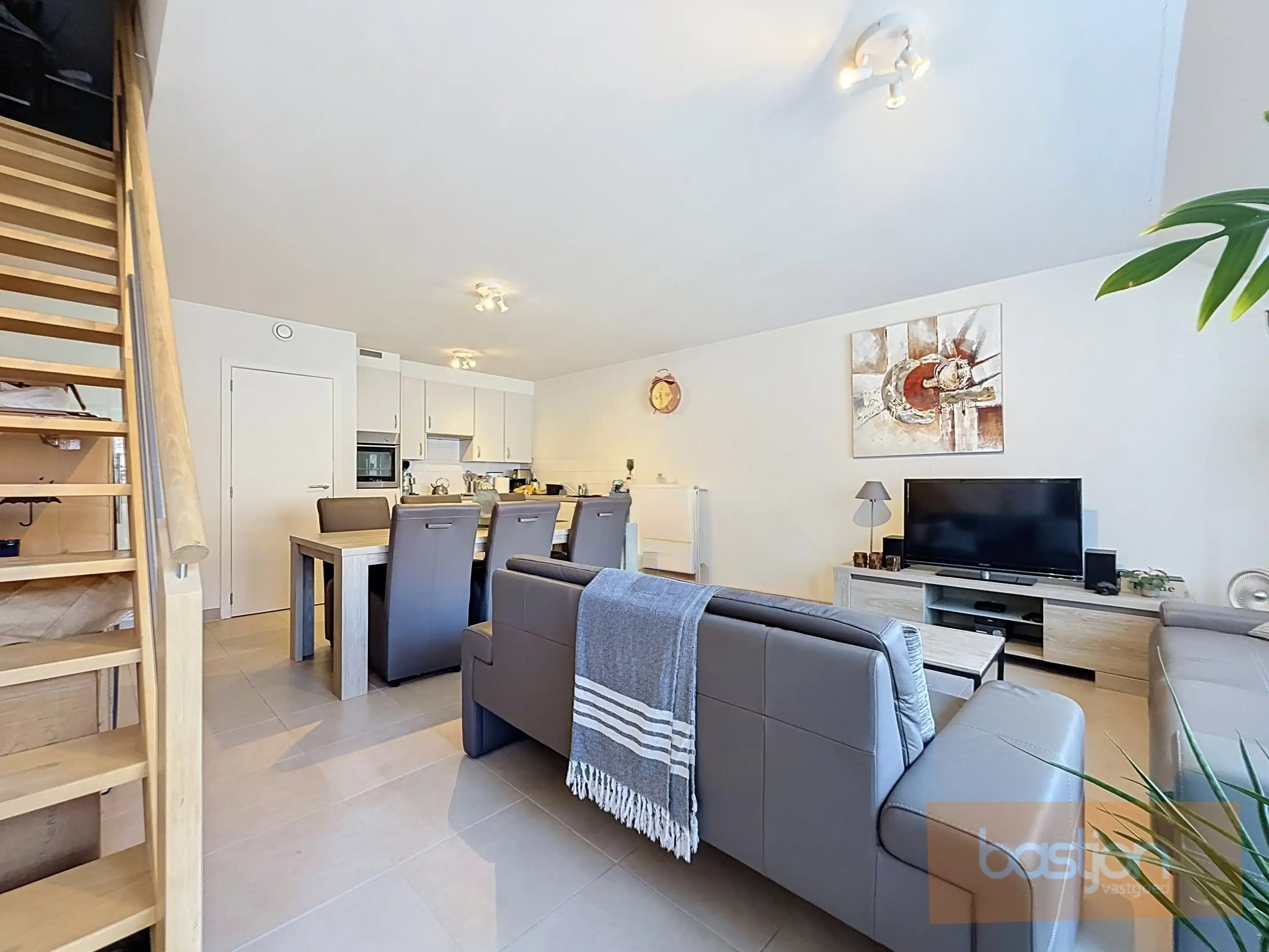 Ruim duplex appartement te huur in Marke foto 3