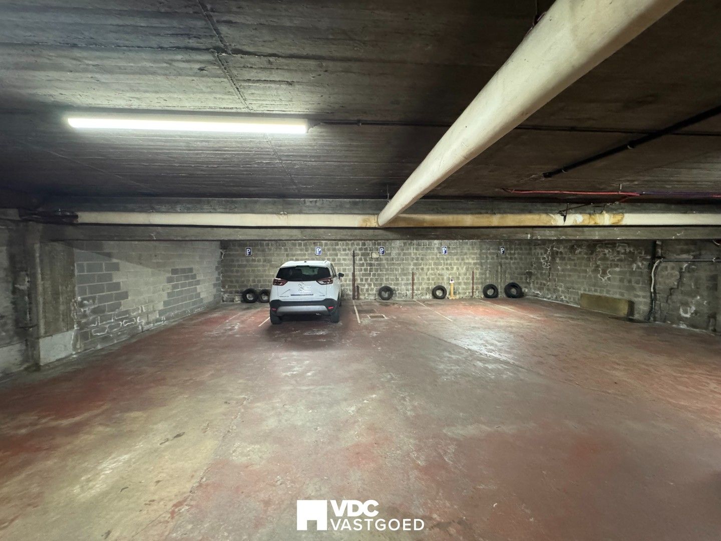 Ruim appartement (110 m²) met terras en autostaanplaats nabij centrum Tongeren foto 12