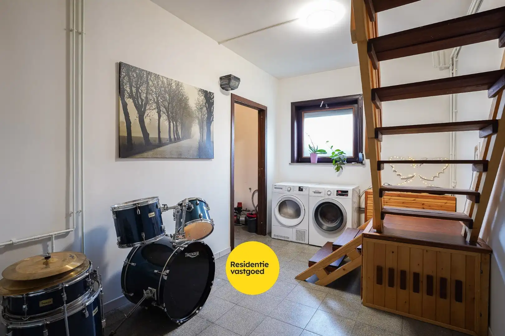 Woning met 5 slaapkamers in het centrum van Eernegem foto 17