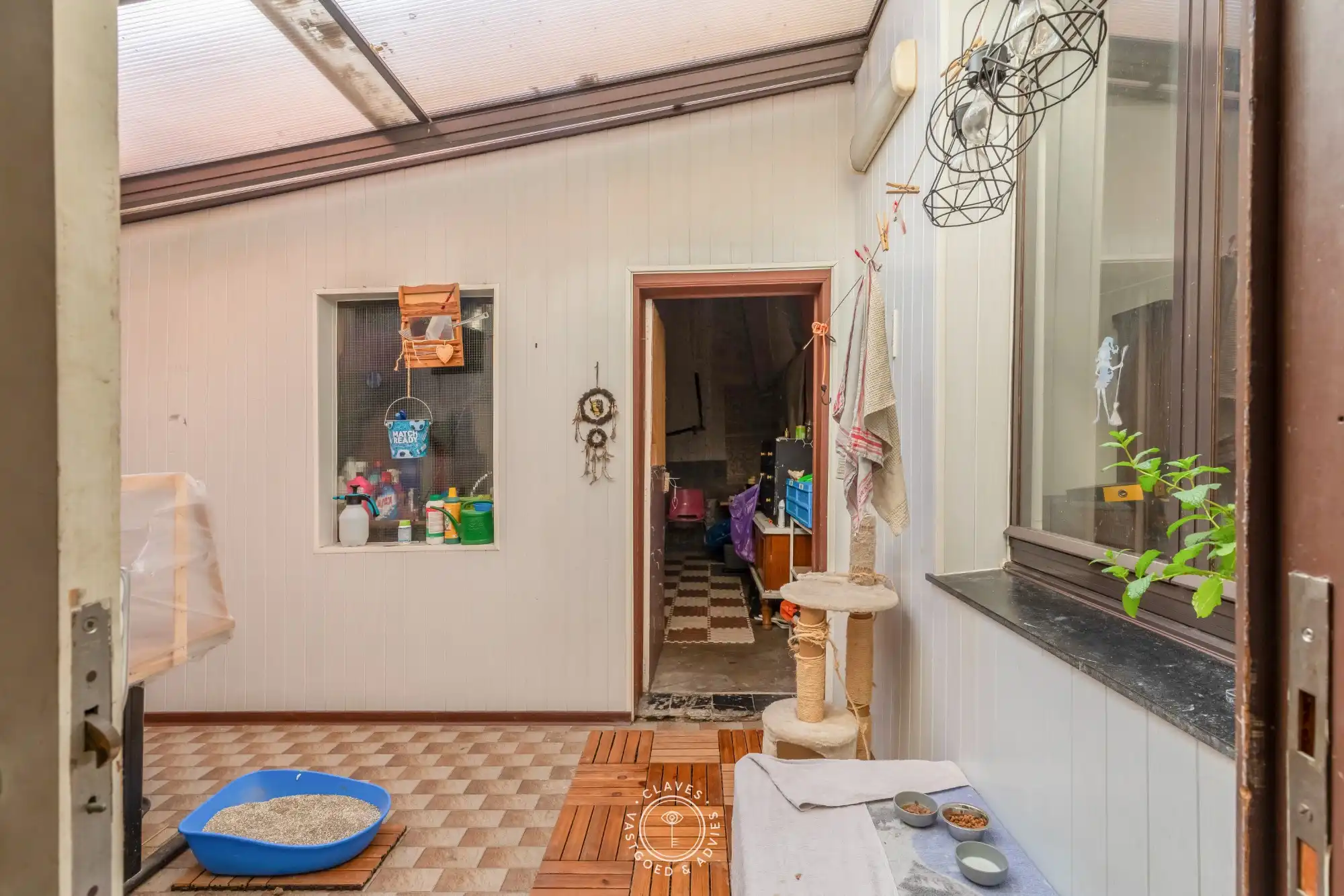 Te renoveren rijwoning met ruime garage en tal van mogelijkheden in Temse foto 7