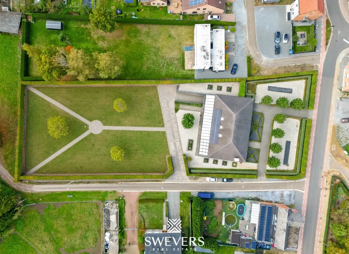 Villa met 395m² woonruimte op 48a zuidgericht perceel foto 30