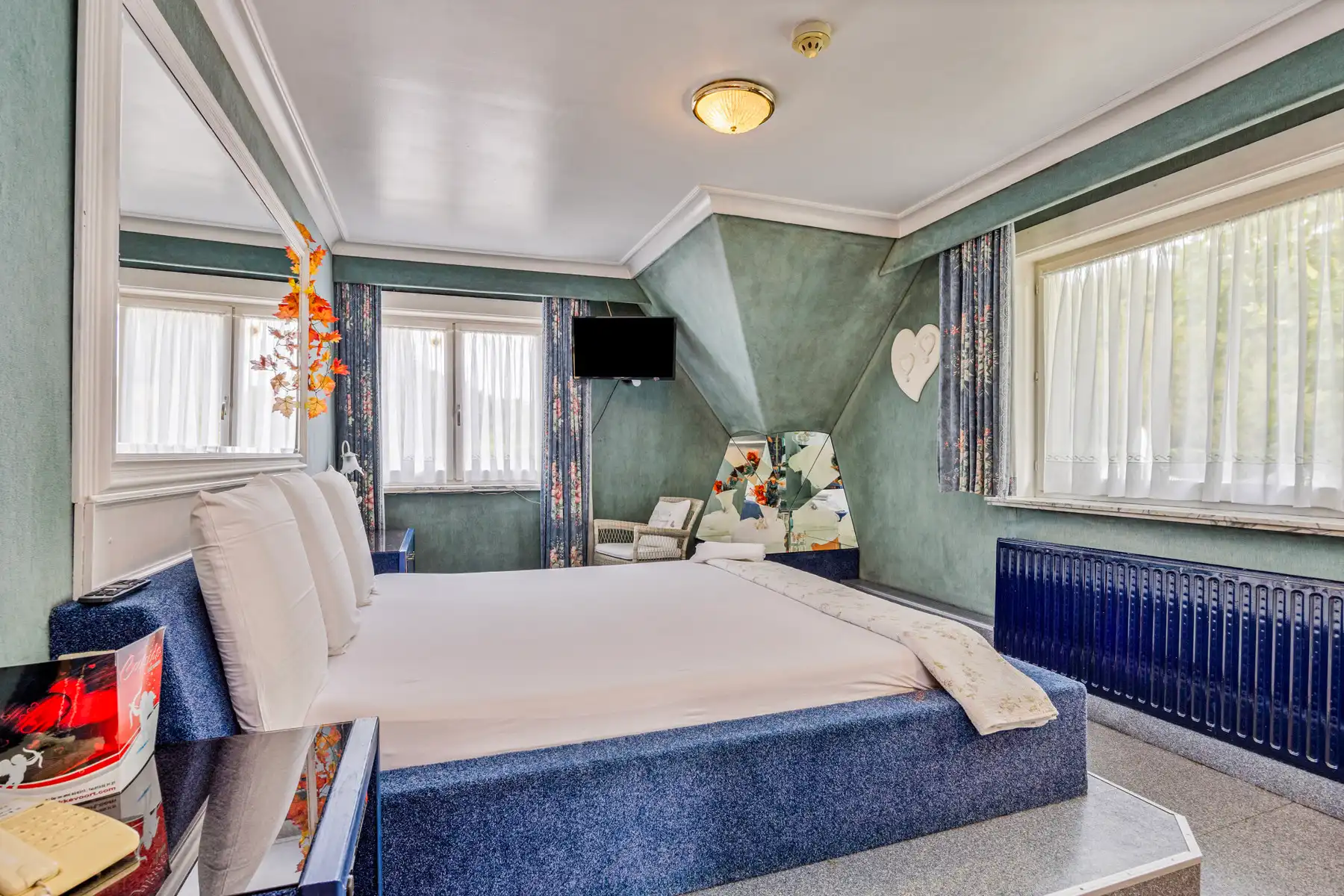 WONING MET 9 KAMERS en 9 BADKAMERS foto 34