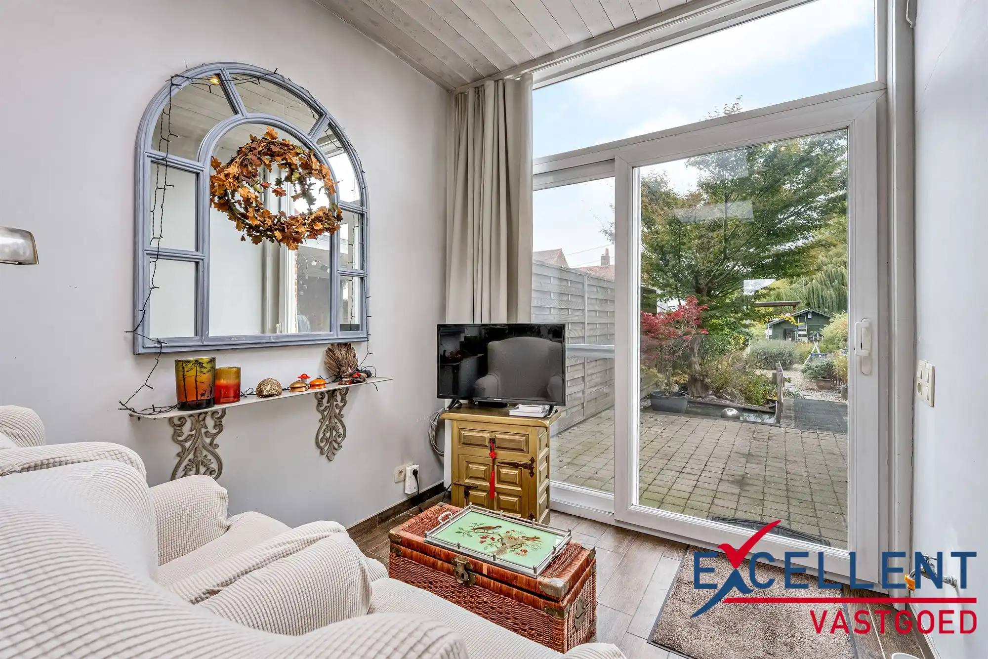 Instapklare gezinswoning centrum Deinze met achteruitweg te koop foto 7