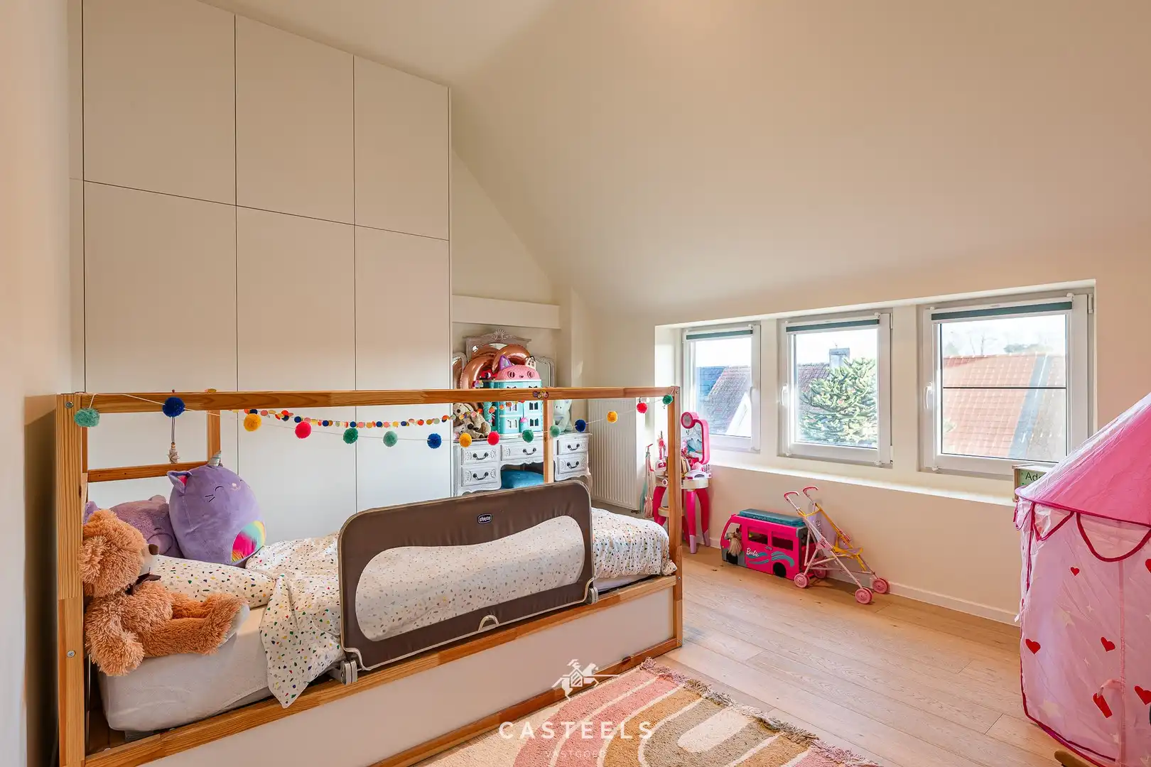 Instapklare gezinswoning met droomtuin en 3 slaapkamers foto 14