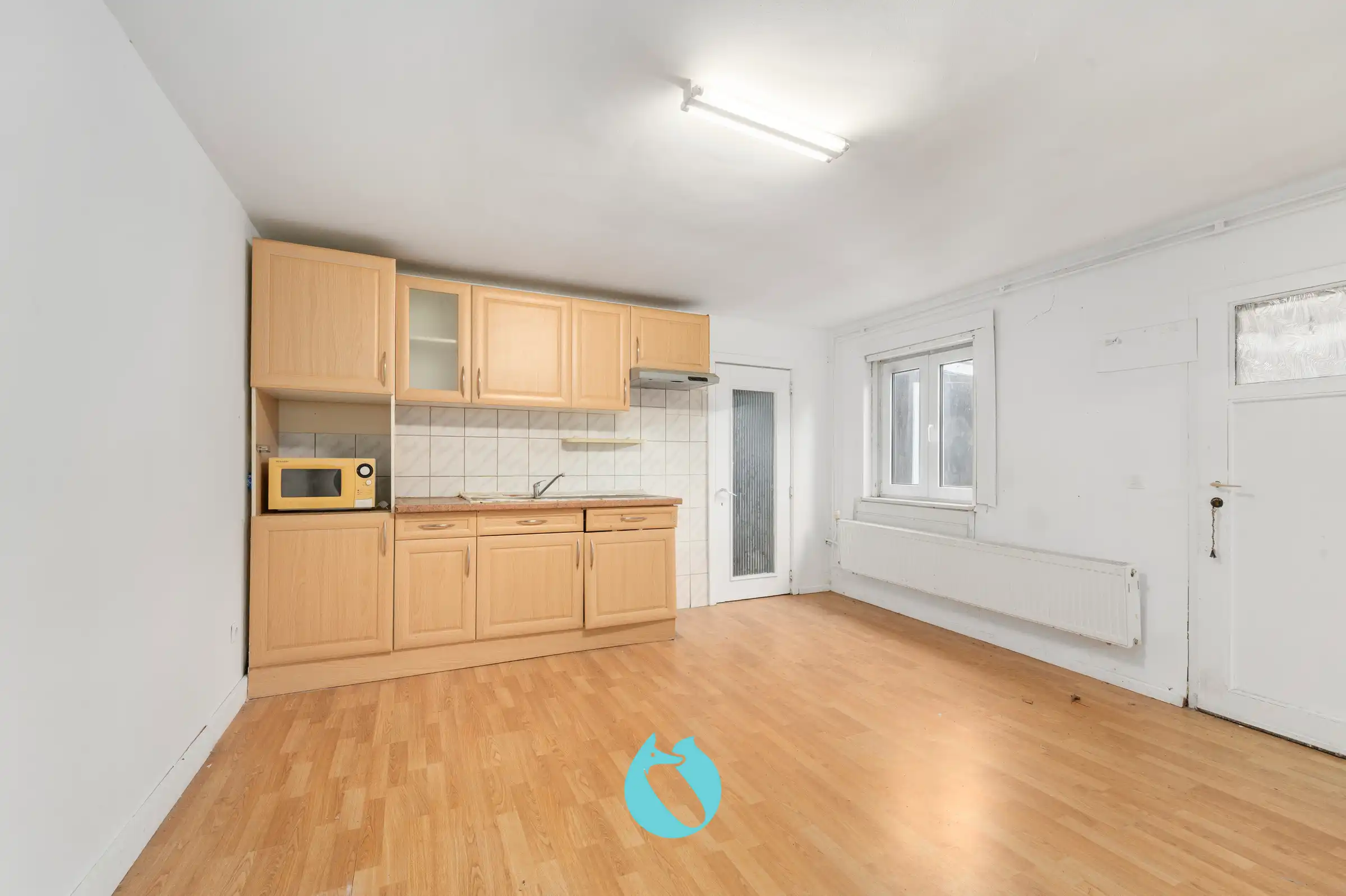 Te renoveren pand in tweede bouwlijn met oprit en tuin foto 7