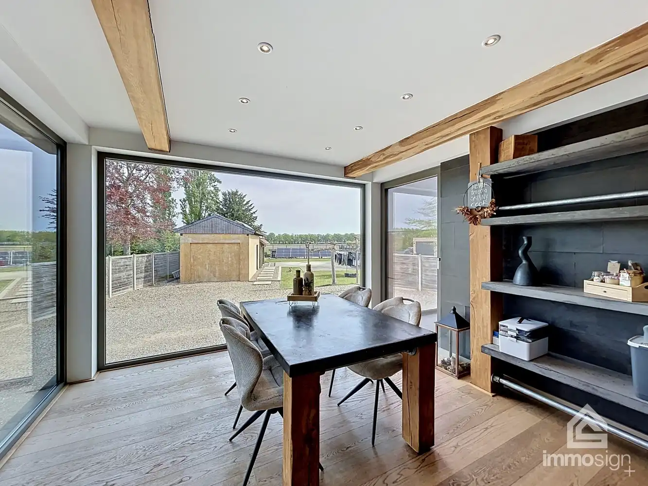 Ruime gezinswoning met drie slaapkamers te Opitter! foto 4