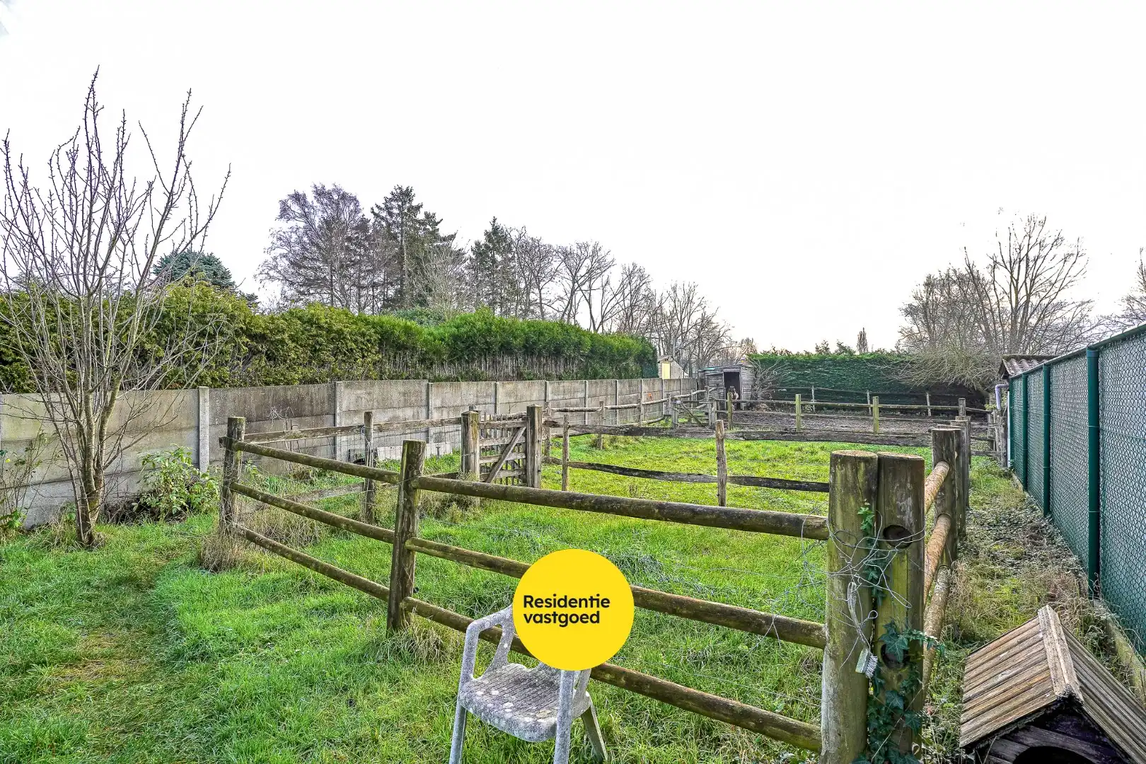 Alleenstaande woning met veel potentieel op 655m² te Houthulst. foto 10