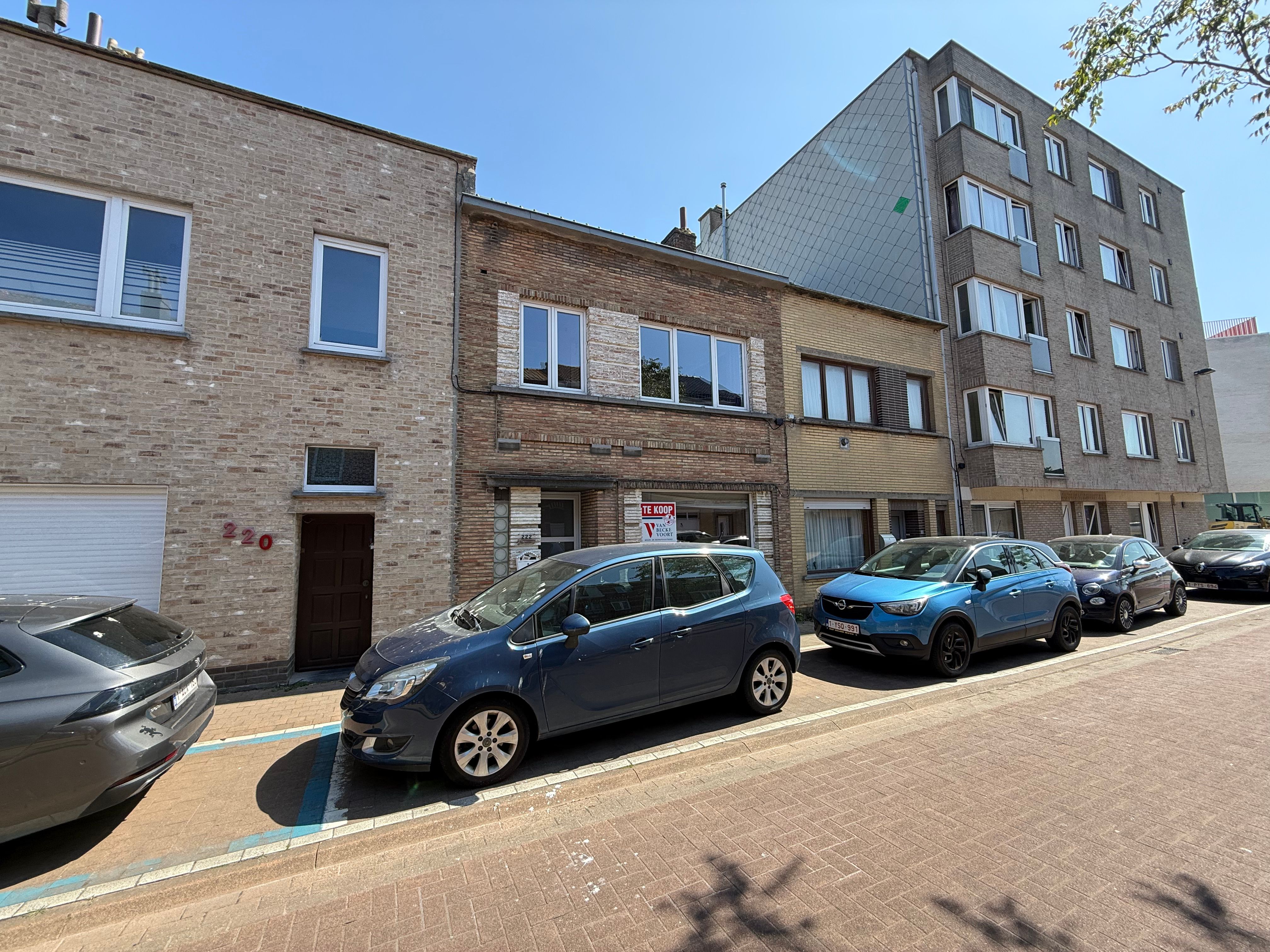 Moderne woning met koer foto 13
