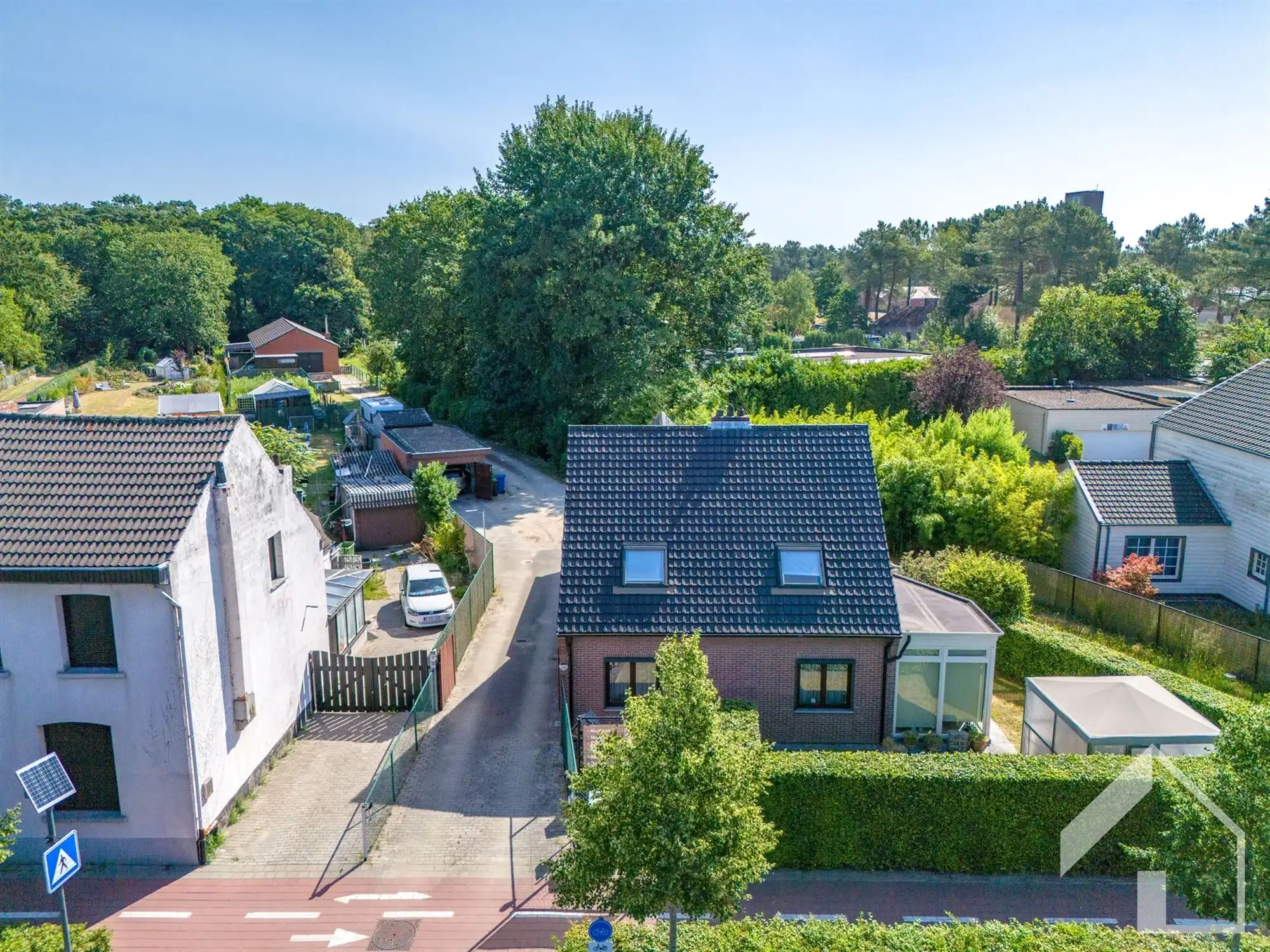 Woonhuis met garage en achterliggend magazijn (300m²) foto 30