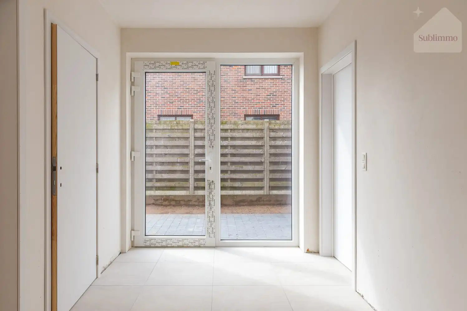 Instapklare nieuwbouwwoning met 4 slaapkamers op een perceel van 343 m² foto 6
