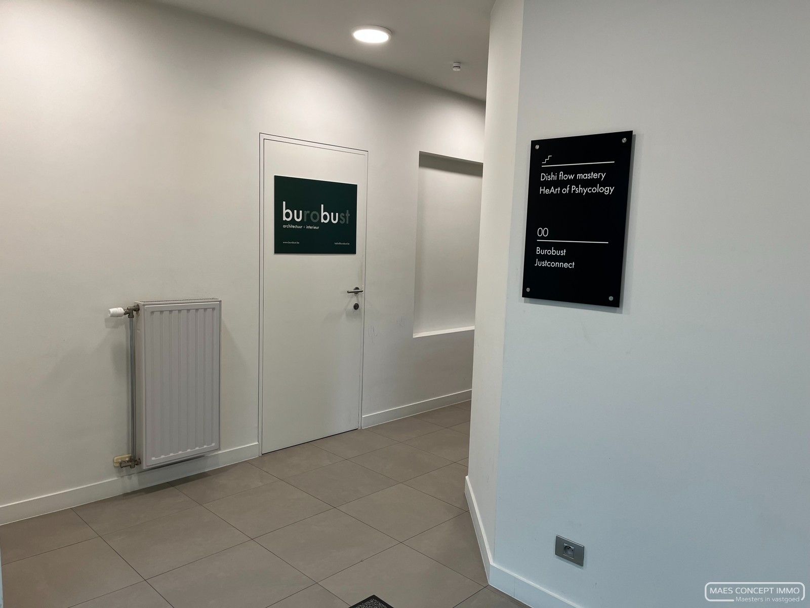 Instapklare kantoorruimte te huur van 25 m² met goede zichtlocatie foto 8