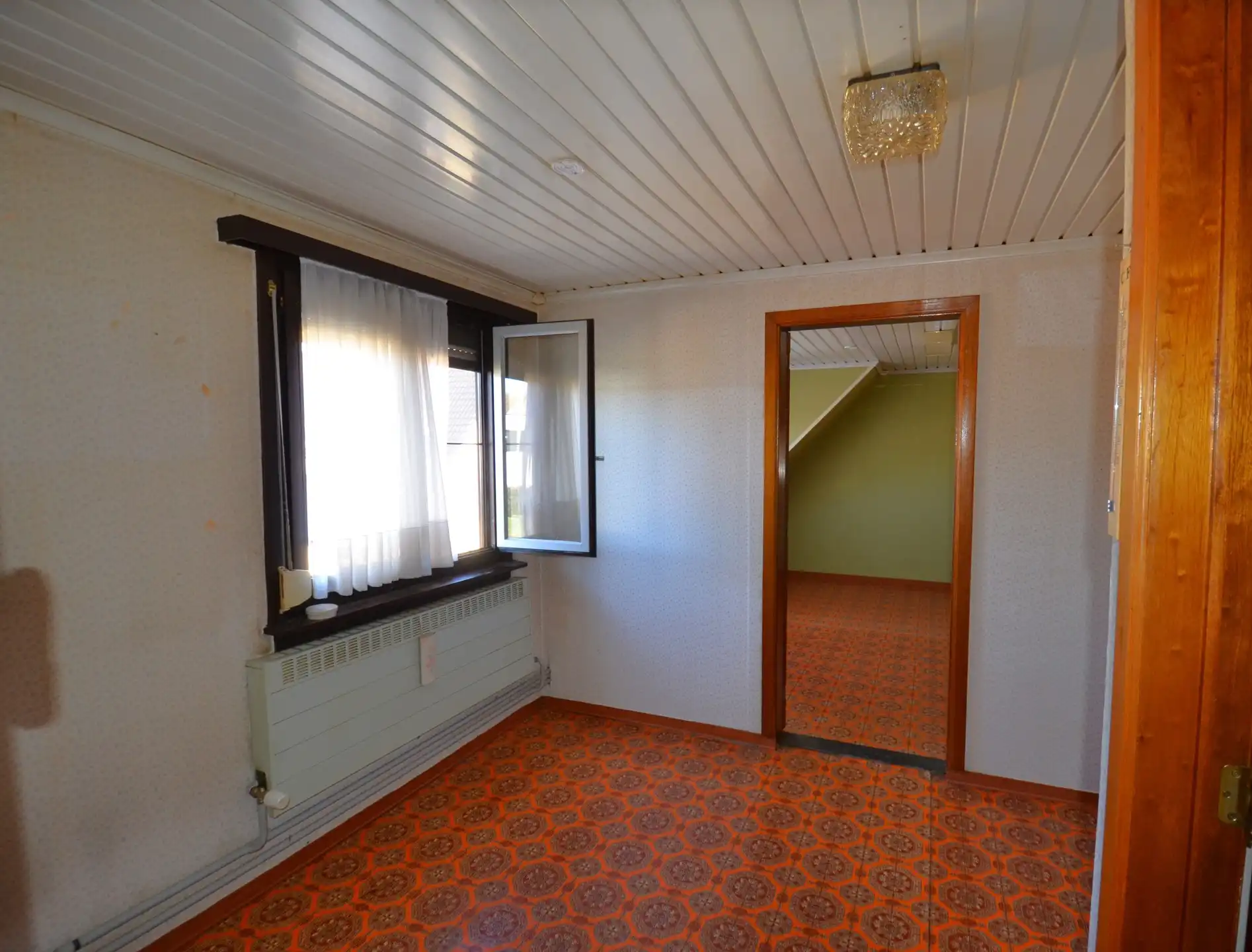 Te renoveren woning op zeer rustige ligging foto 14