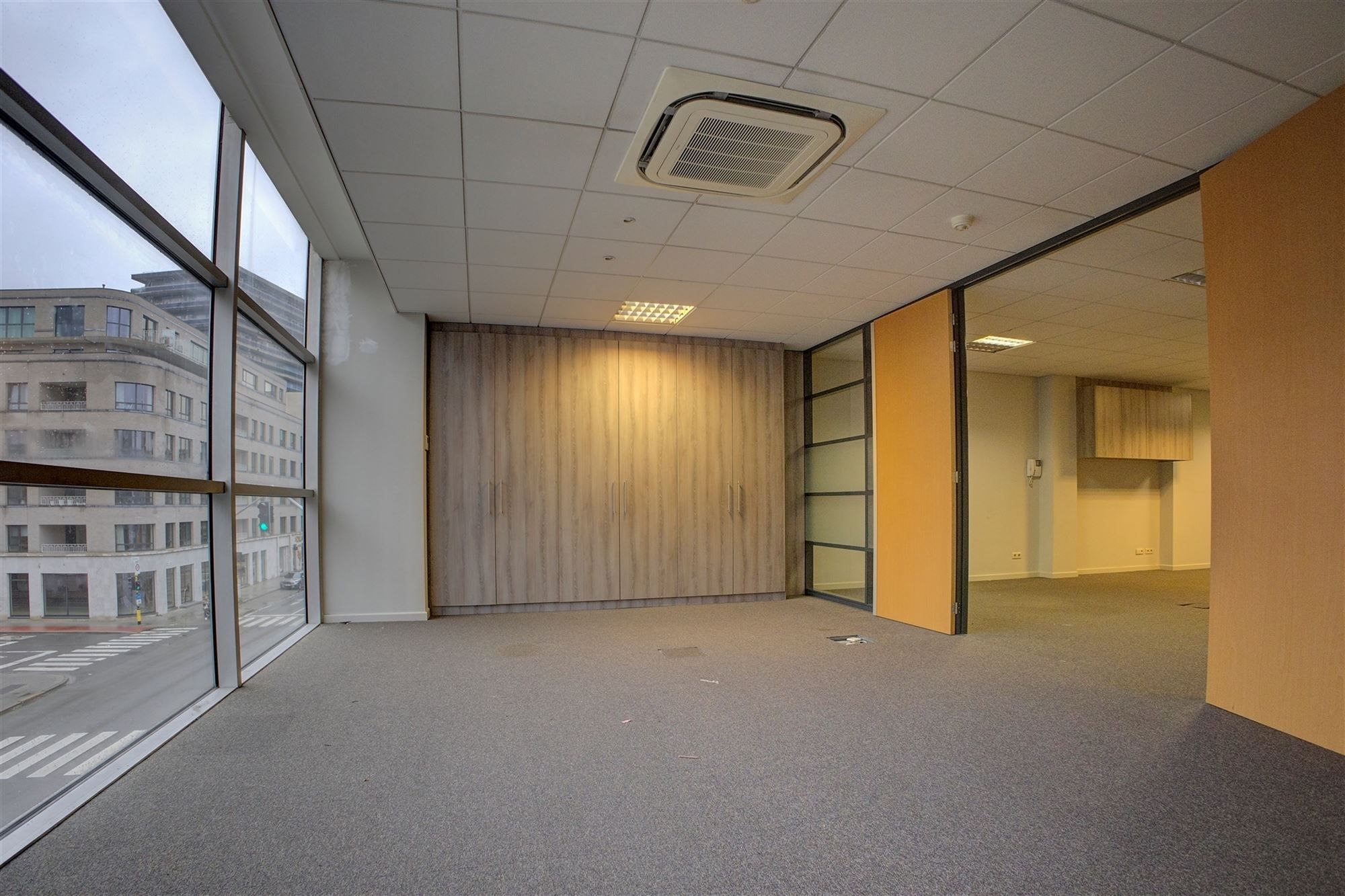 Kantoorgebouw/ conversie tot 7 appartementen mogelijk foto 9