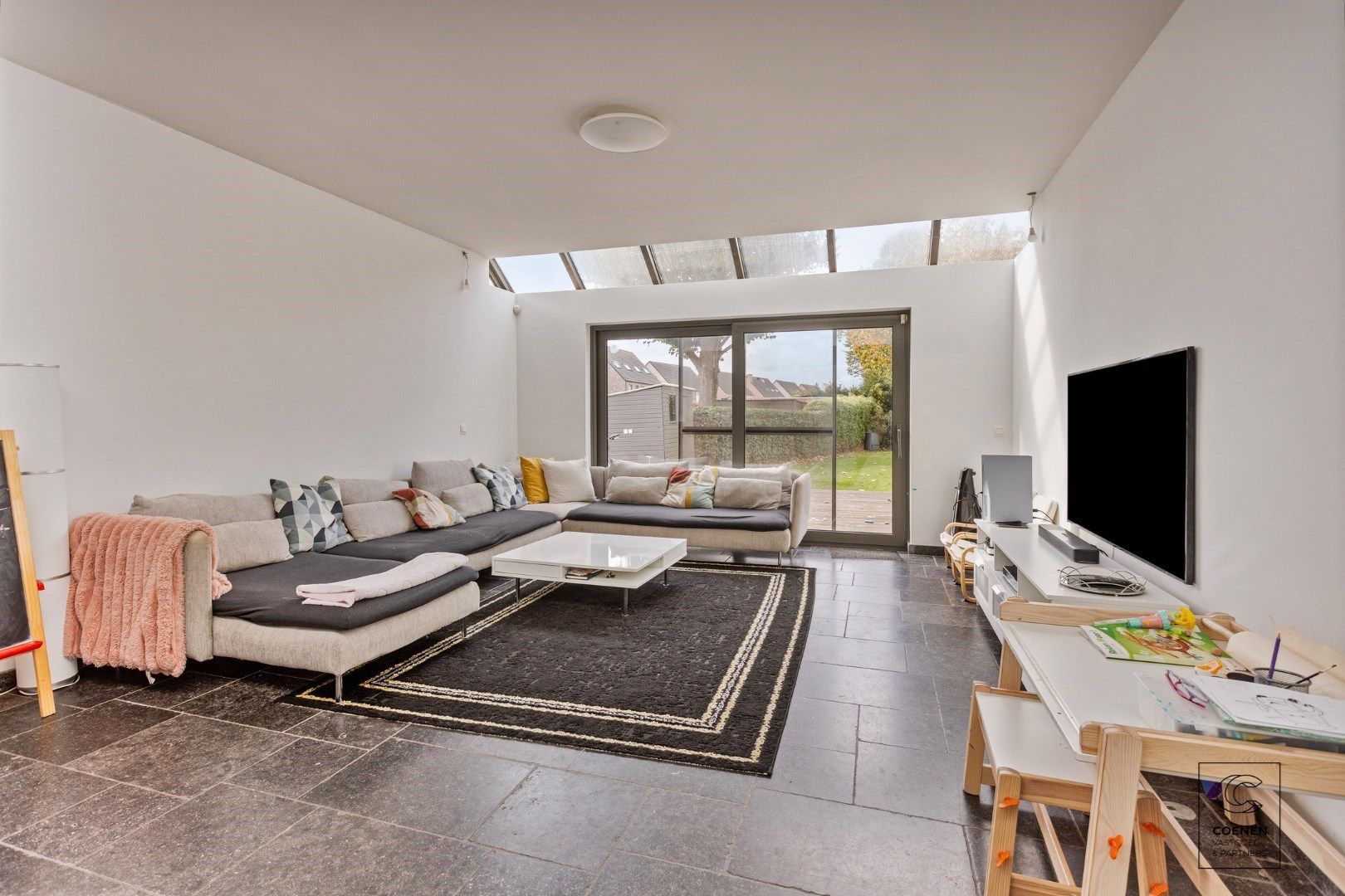 Ruime en instapklare woning met  4 slpk's en een bew opp van 214 m² te Wommelgem! foto 4