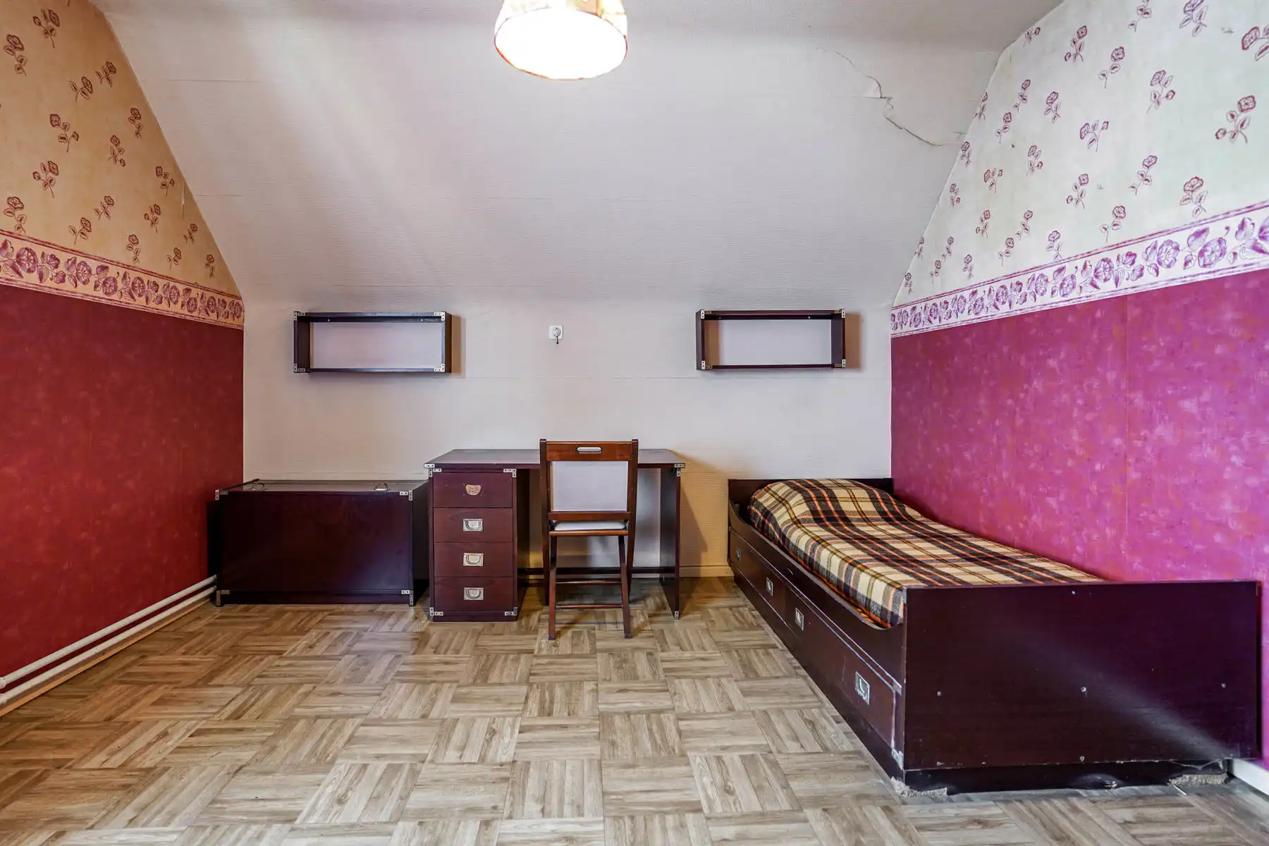 Te renoveren, vrijstaande woning op een perceel van 1070 m² foto 26