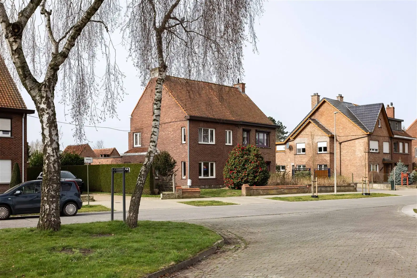 Een huis met karakter. Een tuin met sfeer foto 2