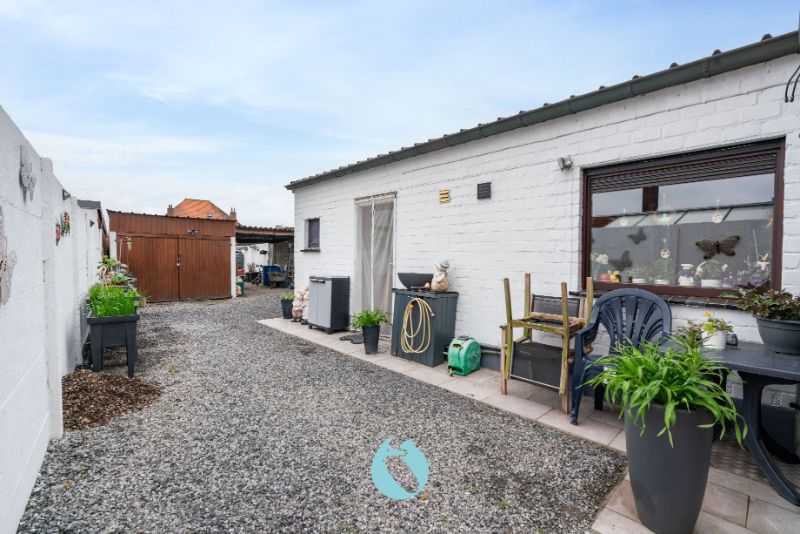 Drie te renoveren woningen in het hart van Ertvelde - unieke investeringskans! foto 3
