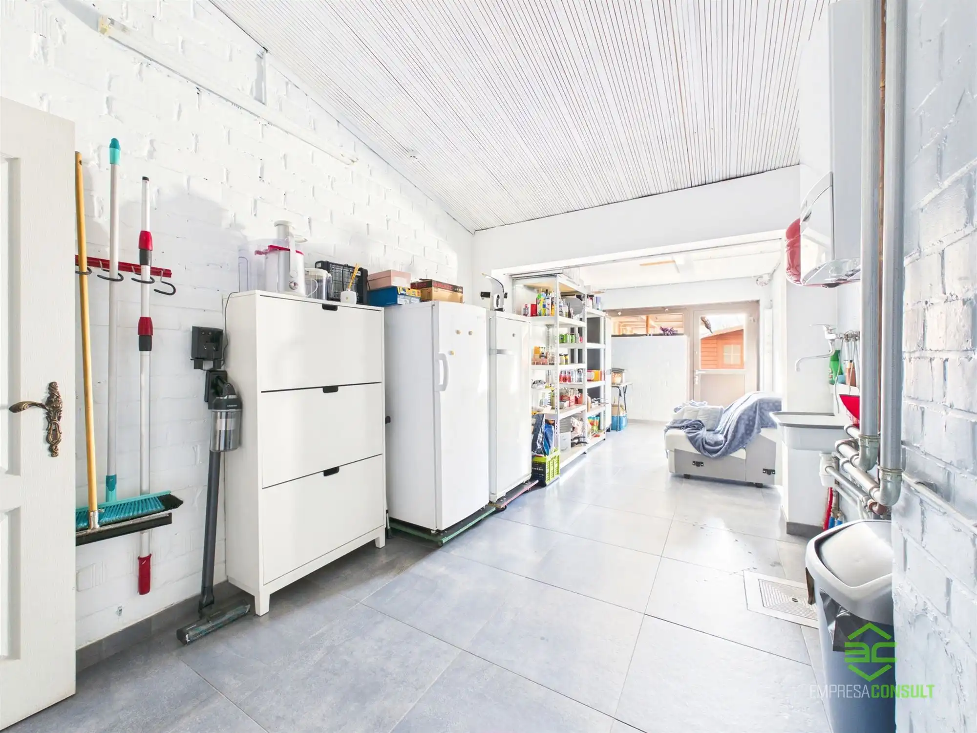 Instapklare gezinswoning op een rustige ligging in Velm! foto 12