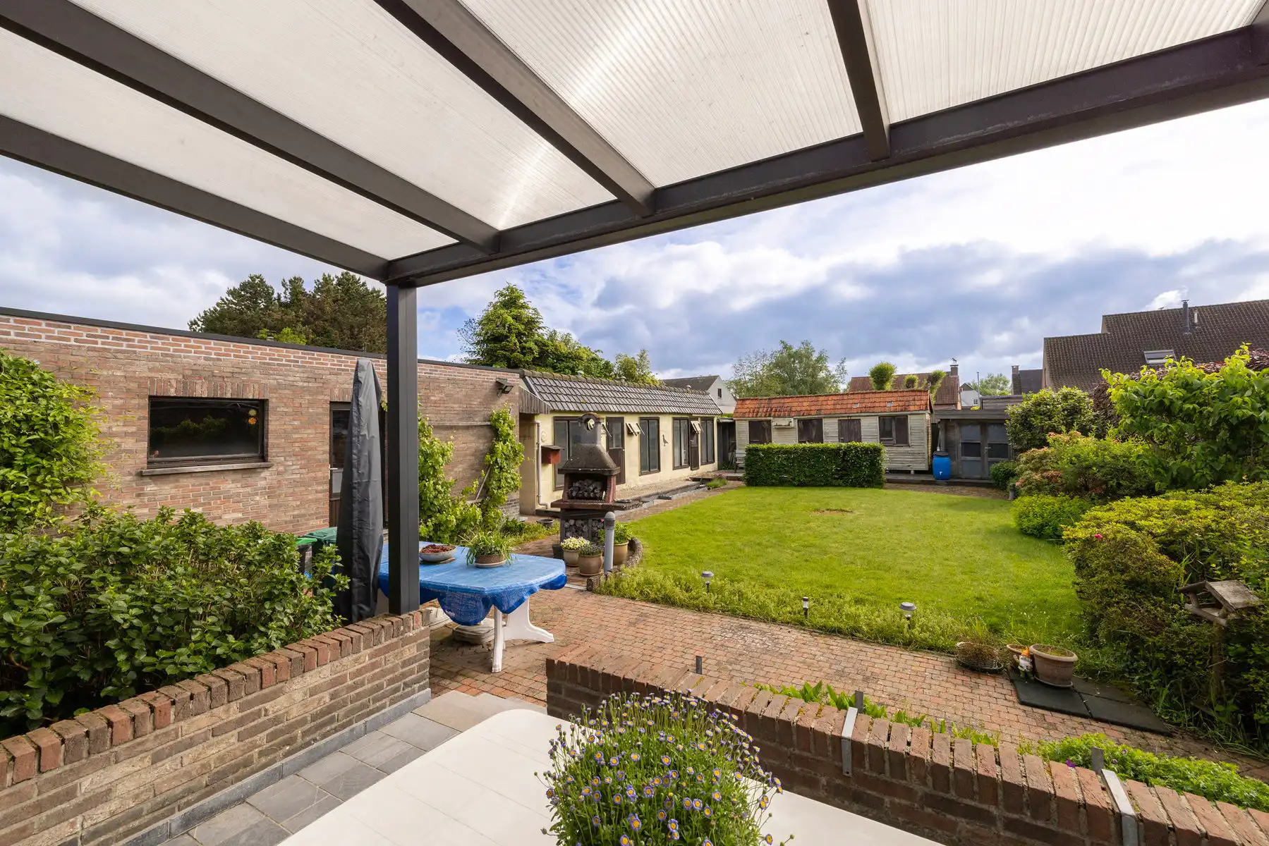 Onderhouden laagbouwwoning met 3slpk, garage en tuin foto 14