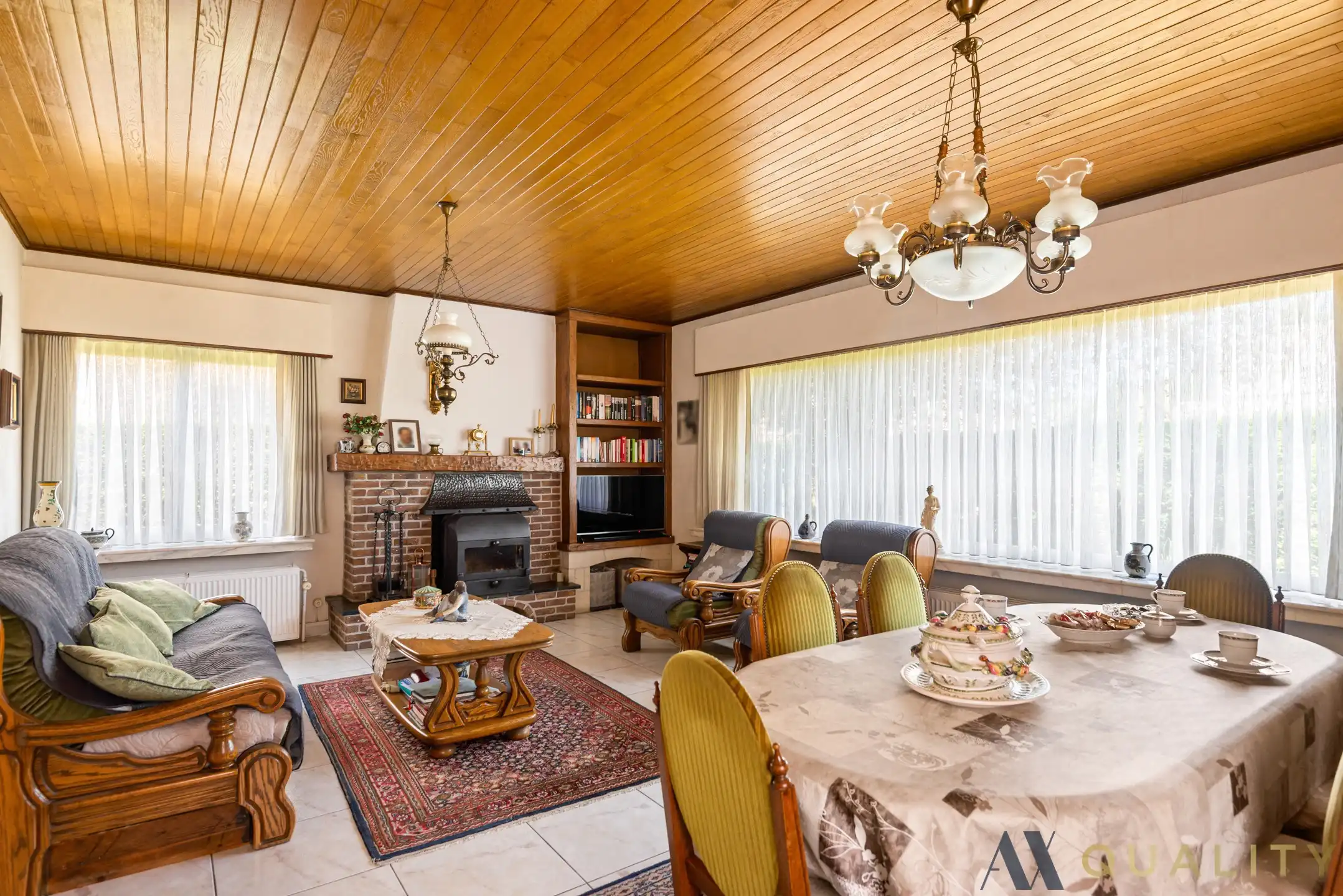 Te Renoveren Bungalow op Ruim Perceel foto 12