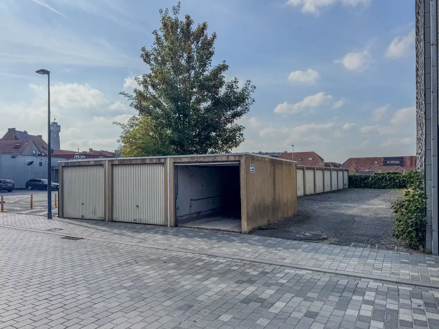Garage in het centrum van Diksmuide foto 3