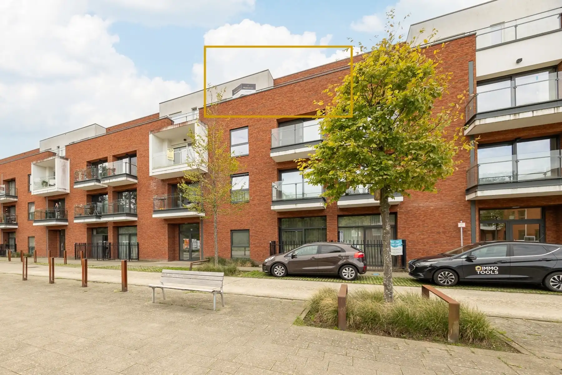 ASSISTENTIEWONING MET 1 SLK, VEEL PRIVACY EN TERRAS TE GENK foto 22