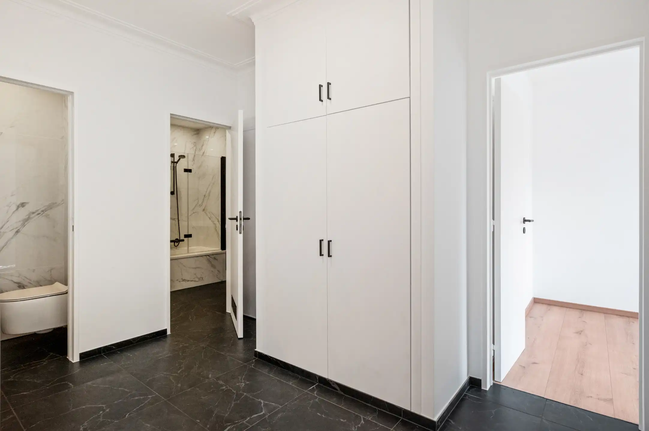 Prachtig gerenoveerd 3-slk-appartement met terras foto 10