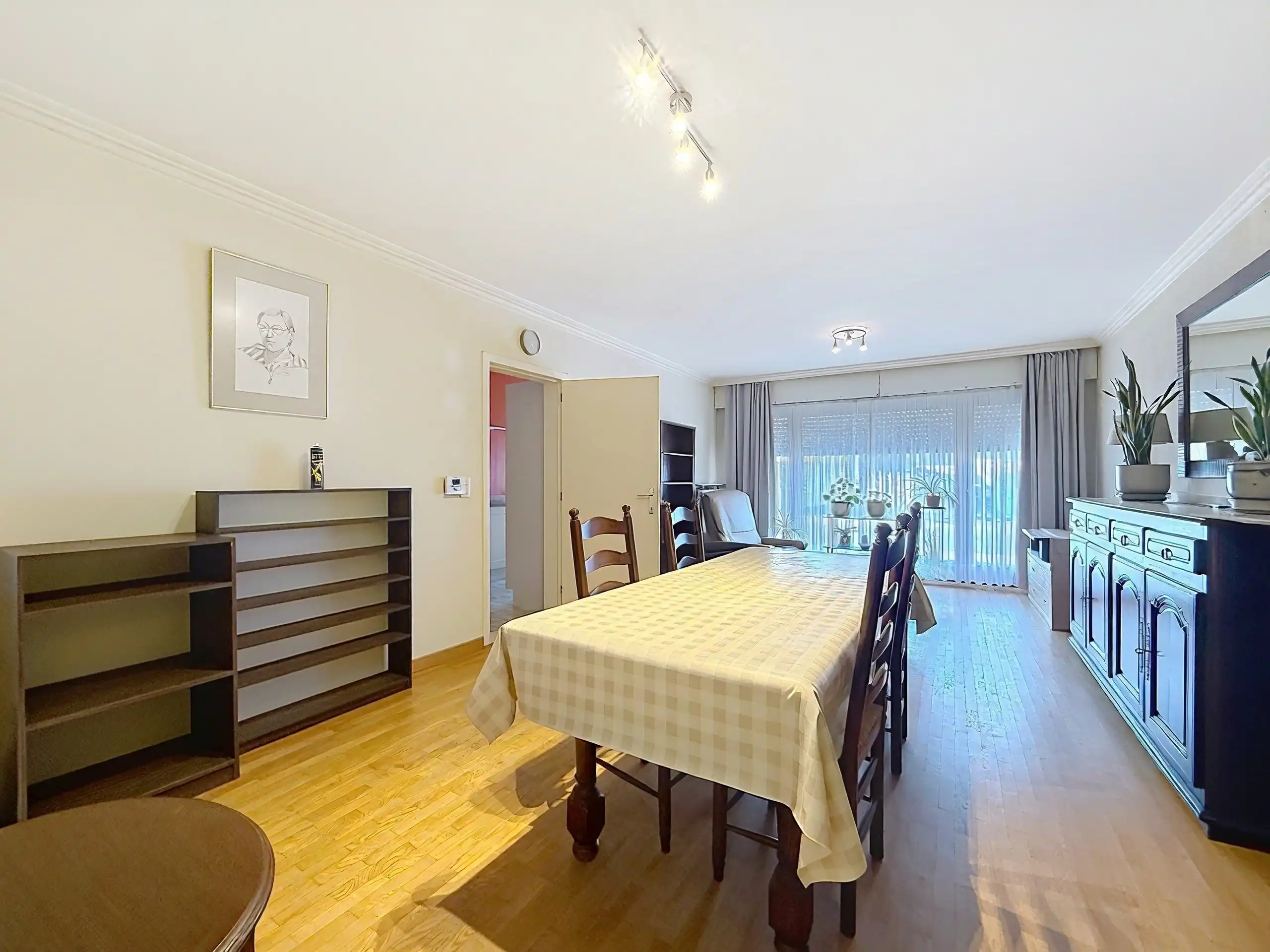 Gelijkvloers appartement in het centrum van Marke. foto 3